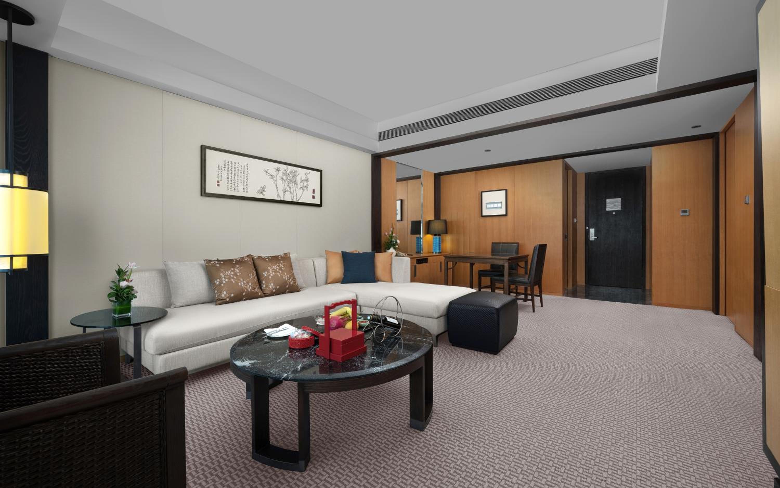 Yatai Tower Deluxe Executive Suite photo 1