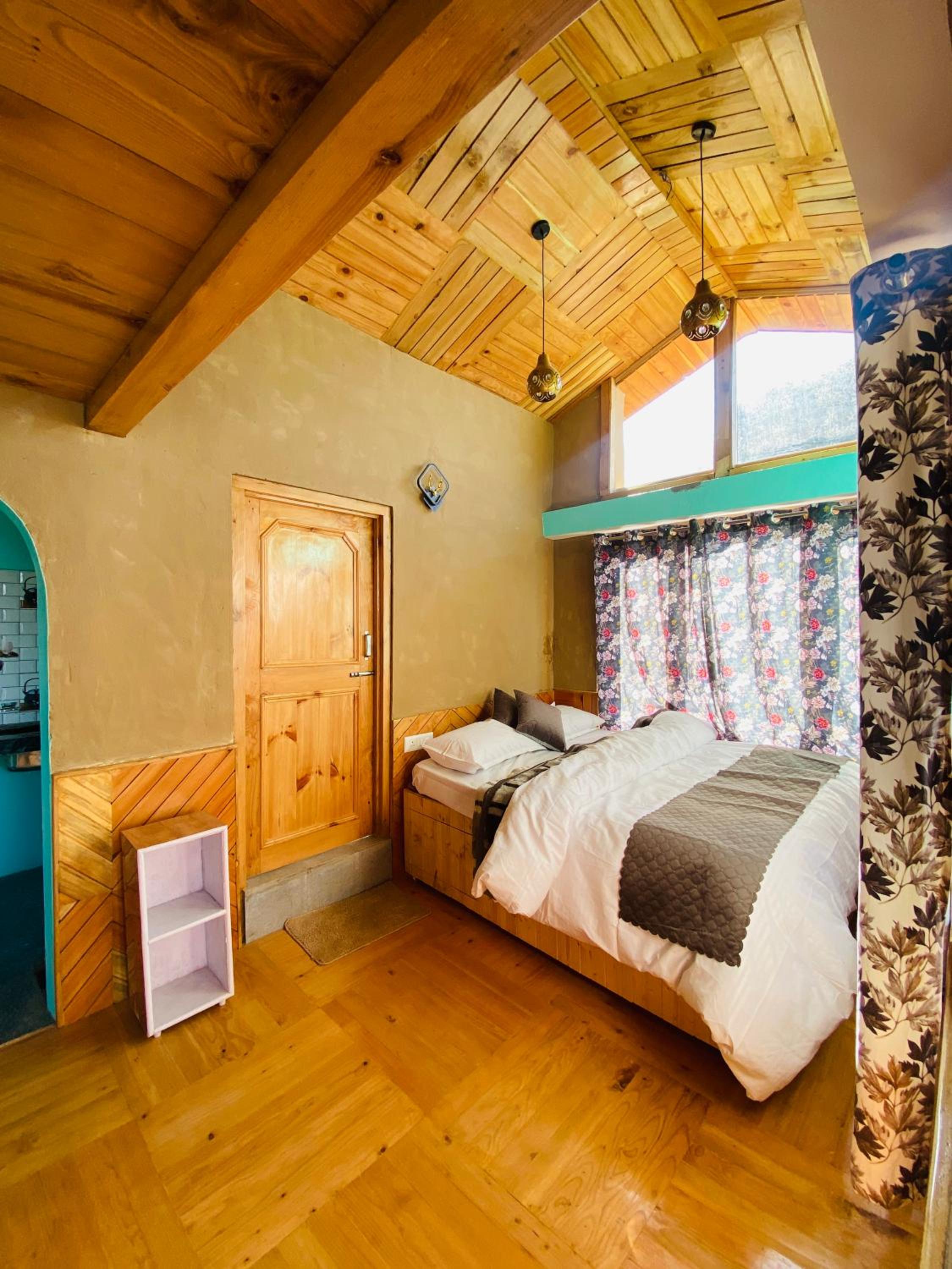Deluxe Double Room With Bath