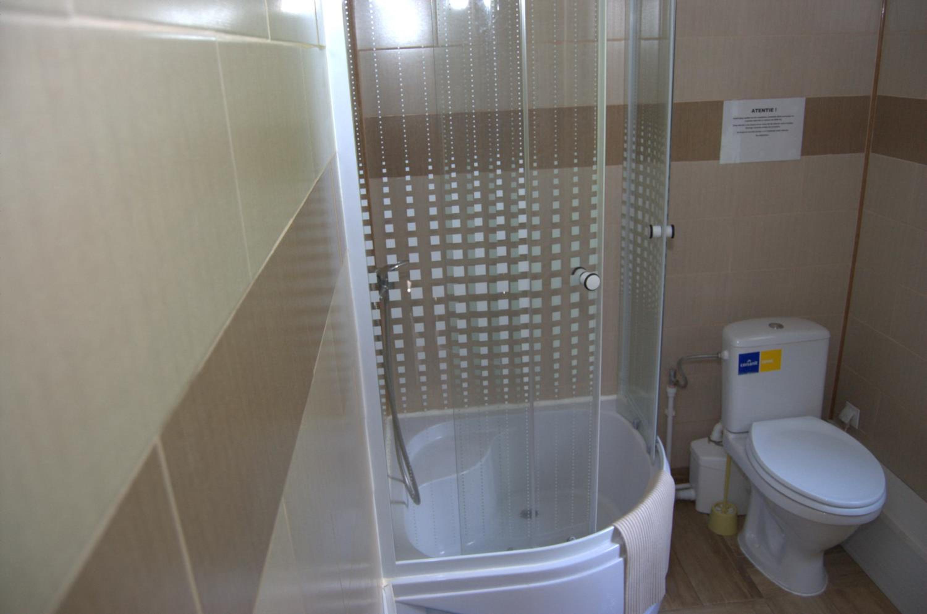 Triple Room with Private Bathroom photo 3