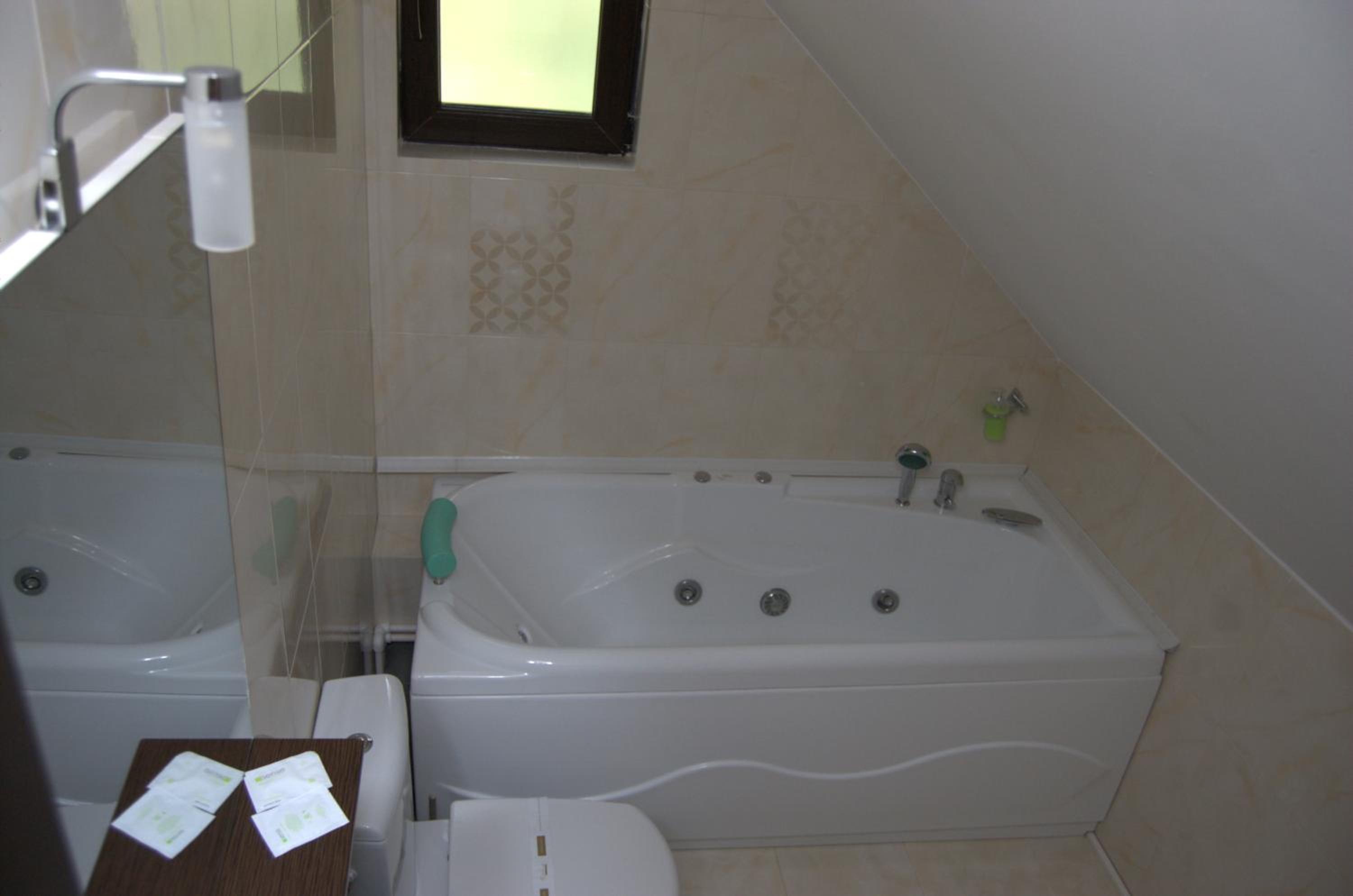 Superior Triple Room - Photo 4