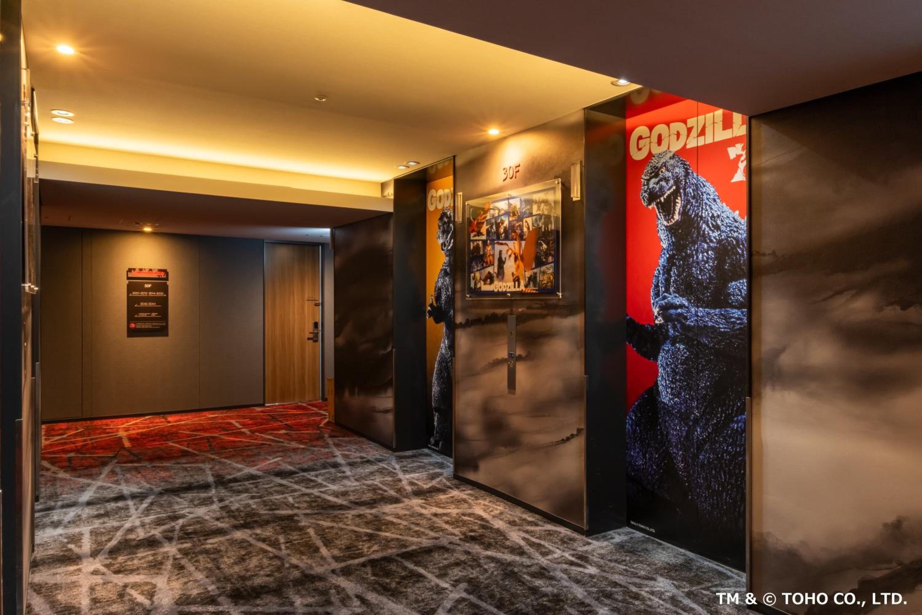 Standard Twin on the Highest Floor (Godzilla Floor) - Photo 11