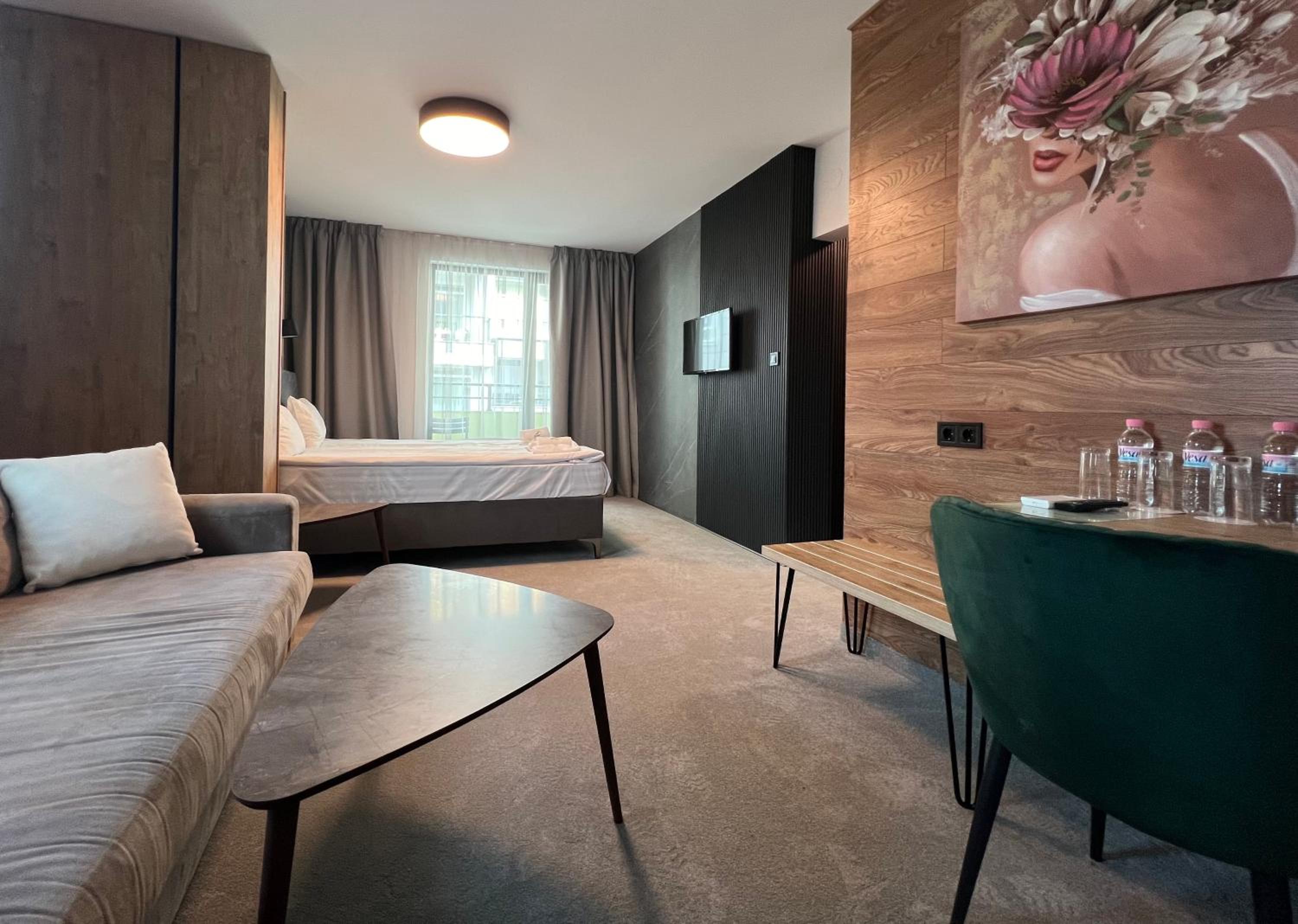 Suite with Balcony (3 Adults) - Photo 1