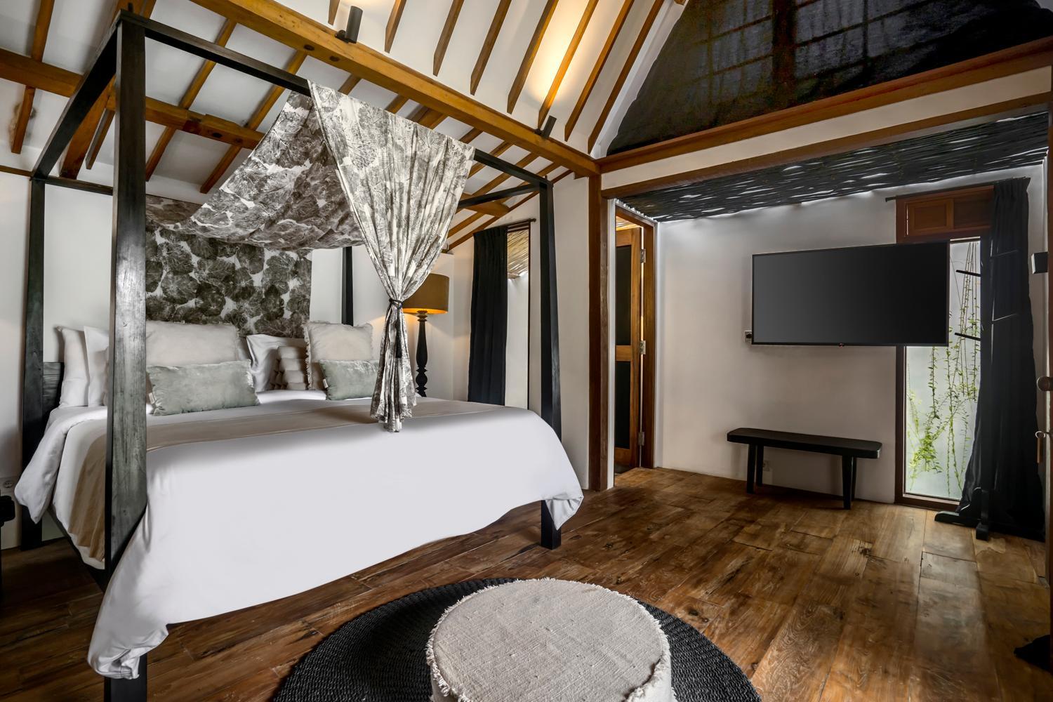 Deluxe Bungalow with Garden View - Photo 7