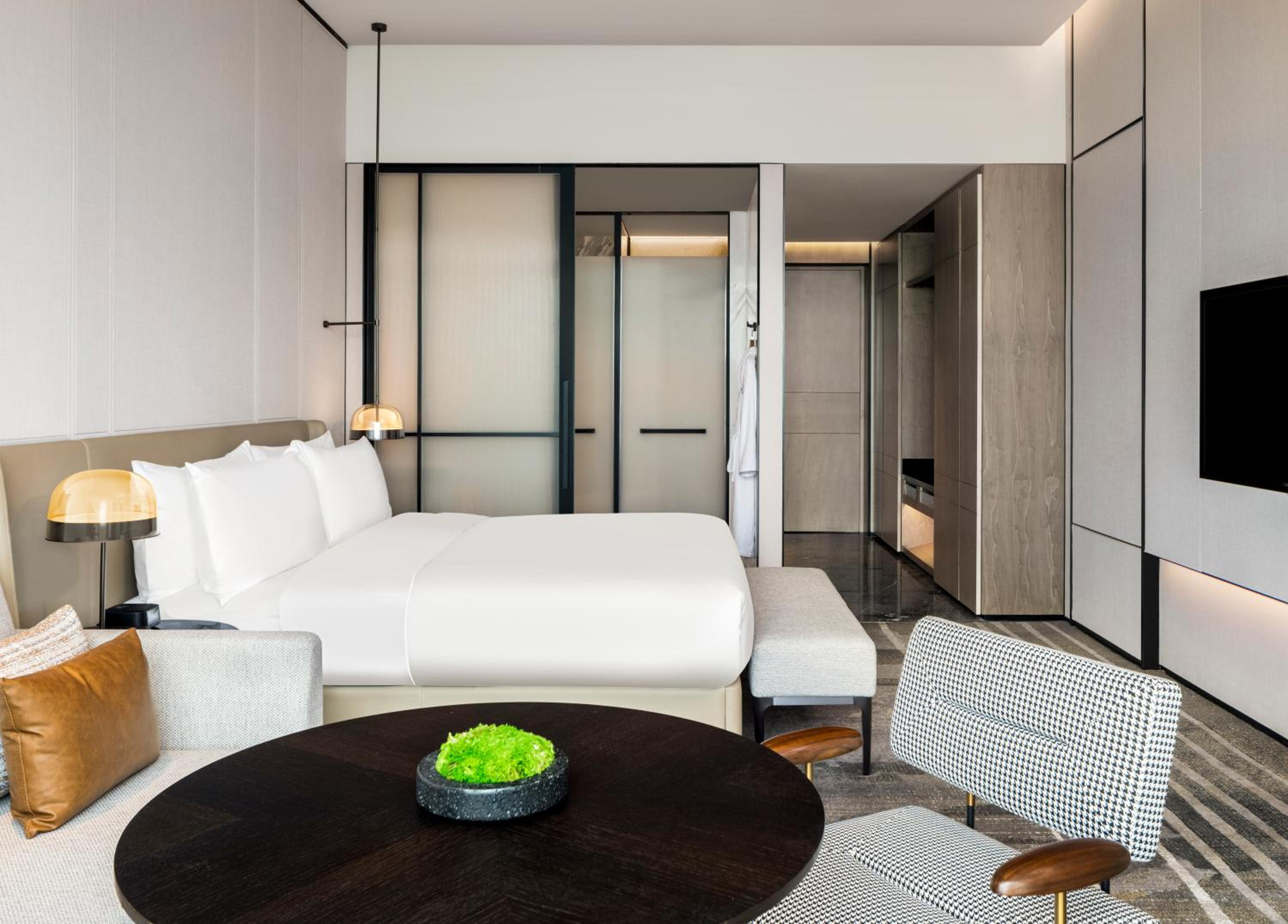 Club King Room - Club Lounge Access - Photo 1