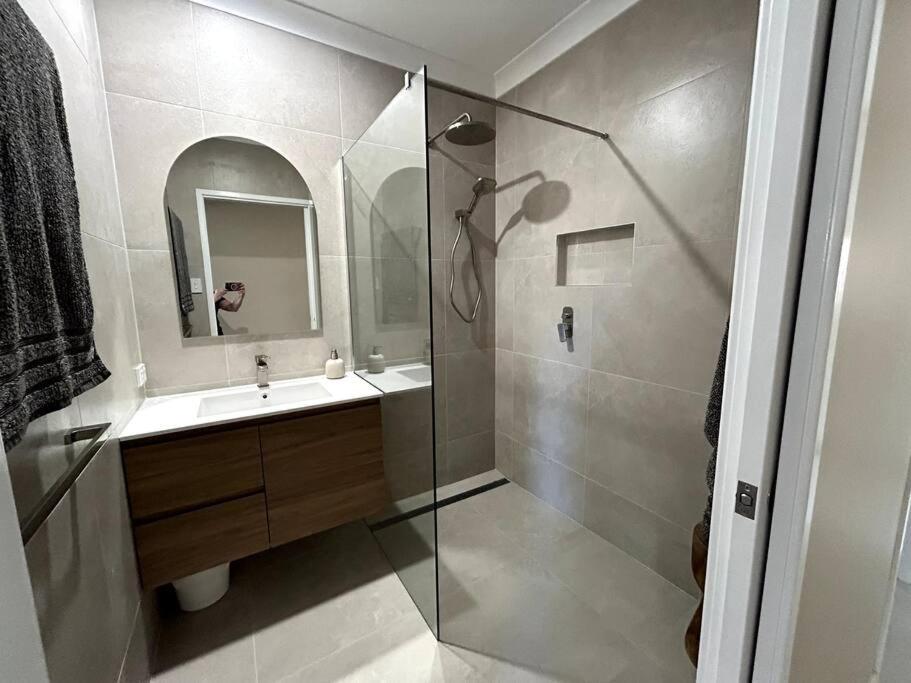 Four-Bedroom House photo 3