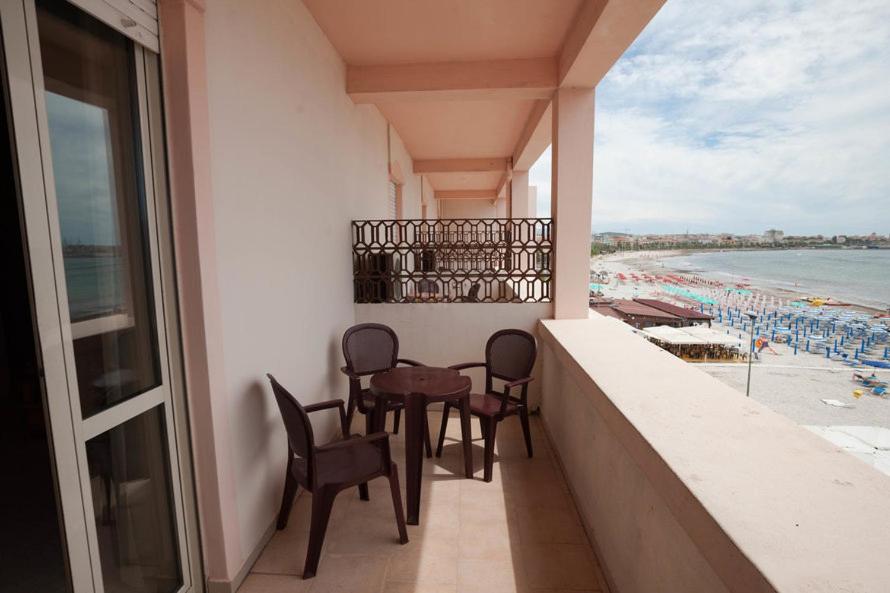 Triple Room with Sea View