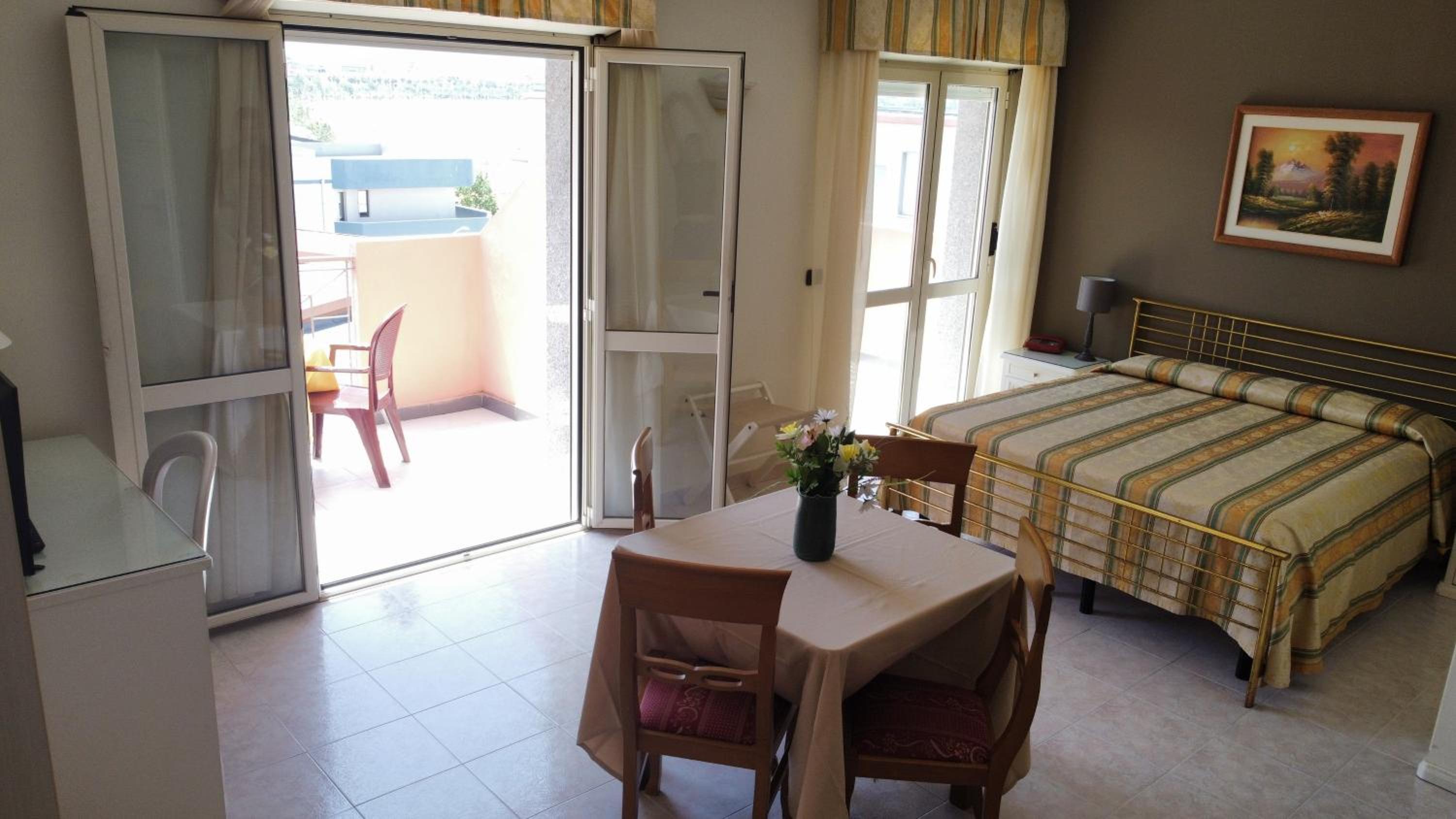 Quadruple Room - Photo 3