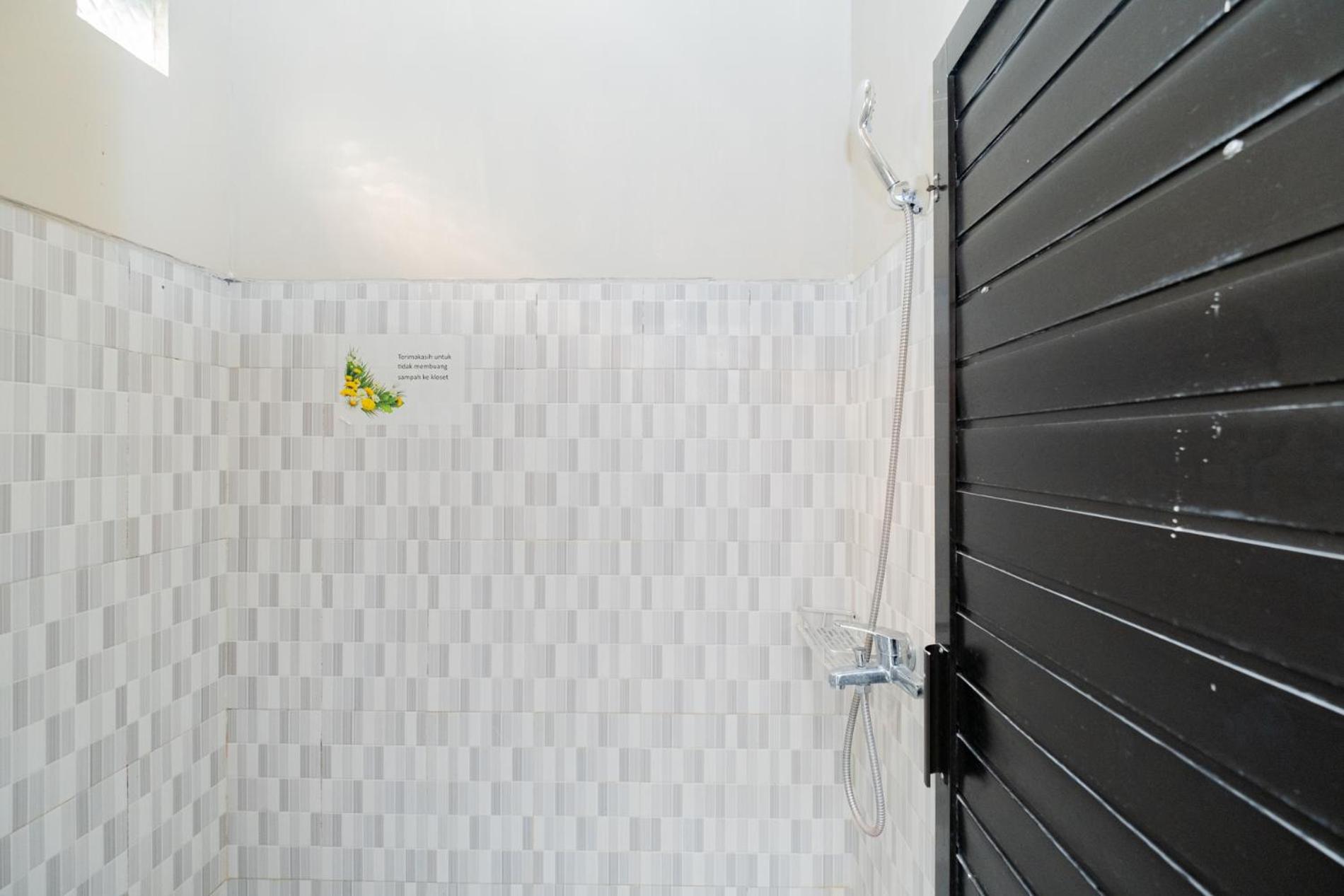 Double Room - Photo 21