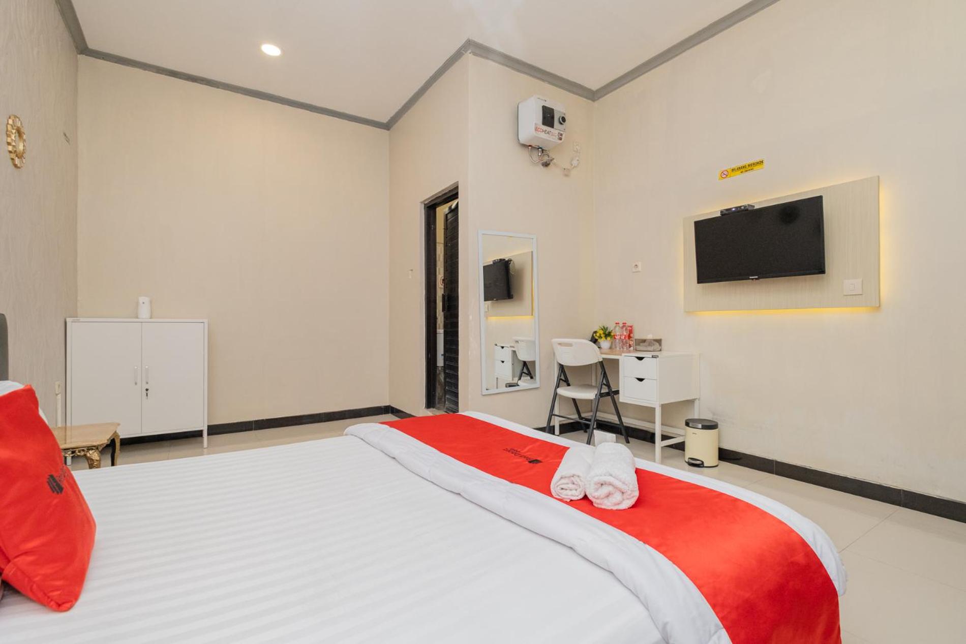 Double Room - Photo 20