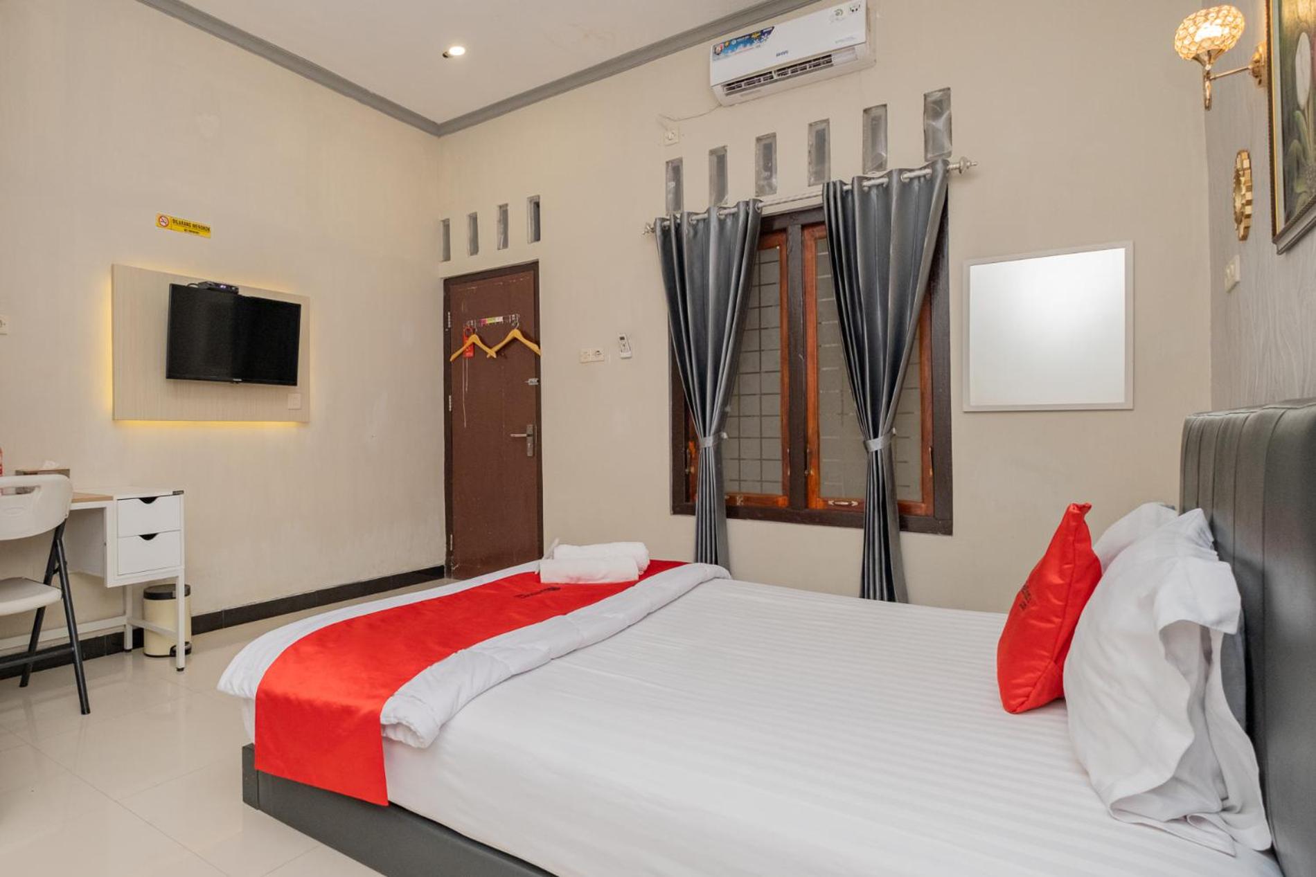 Double Room - Photo 13