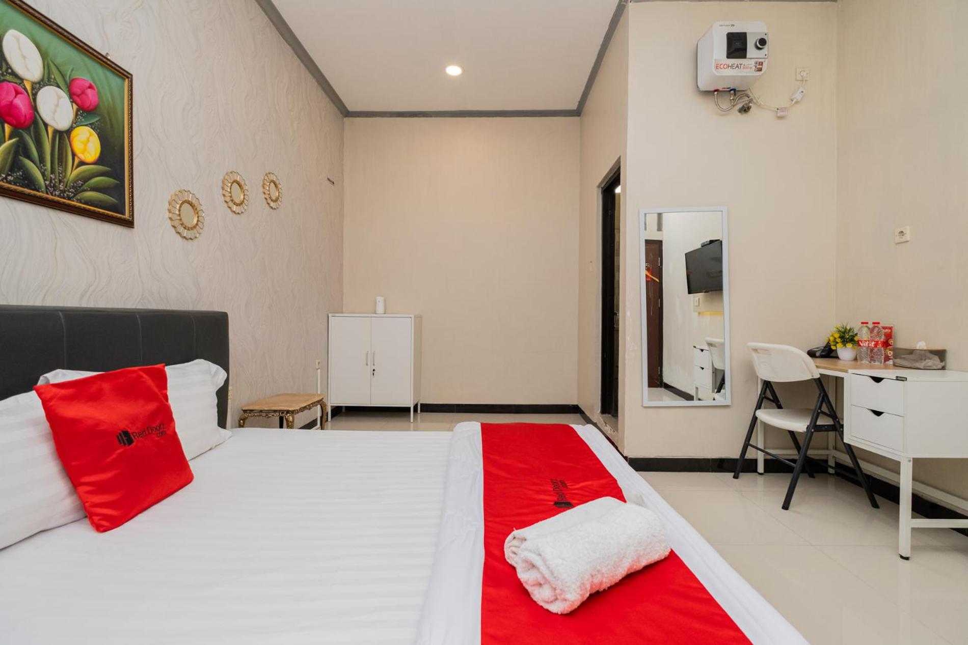Double Room - Photo 10