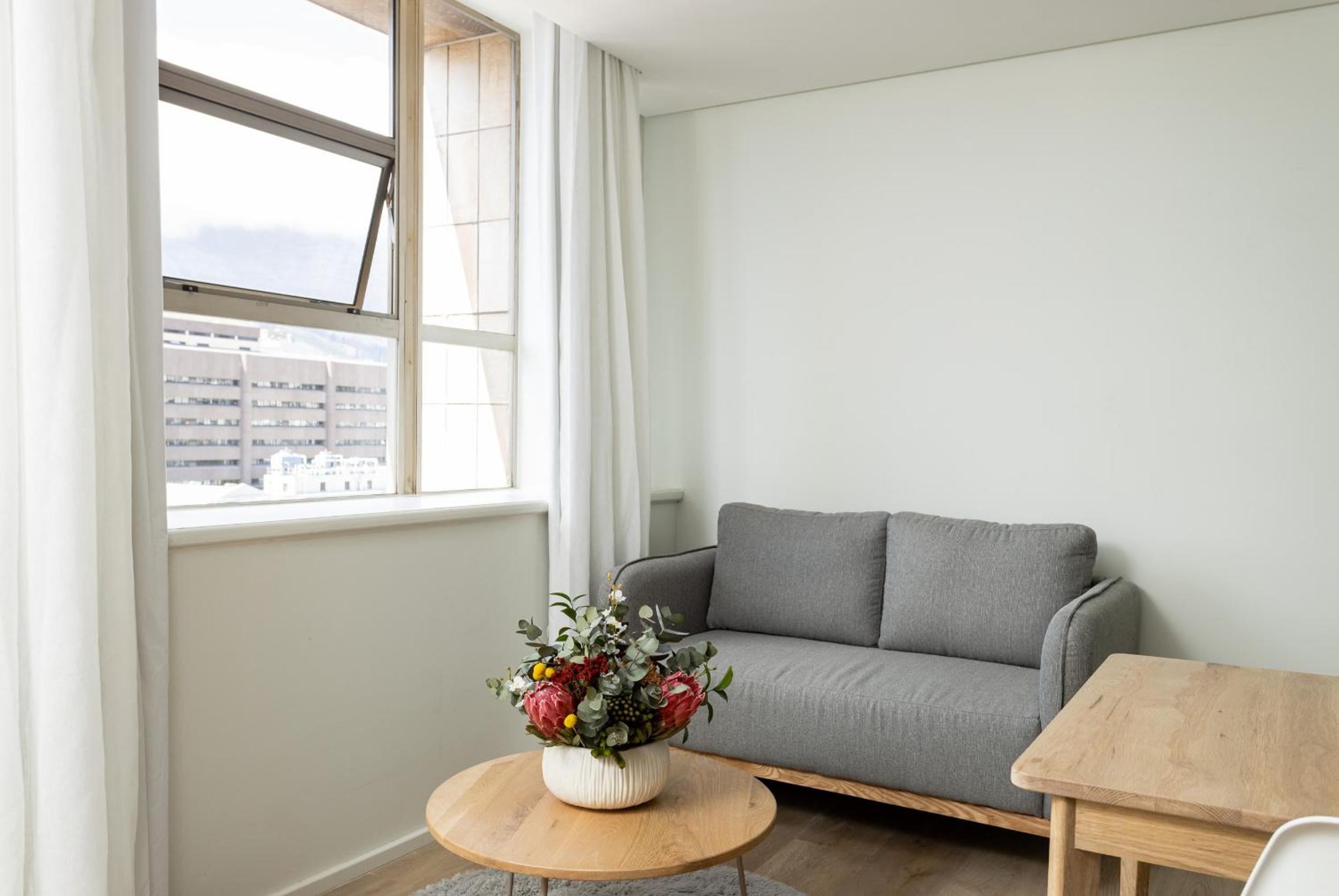 One-Bedroom Apartment - Photo 6