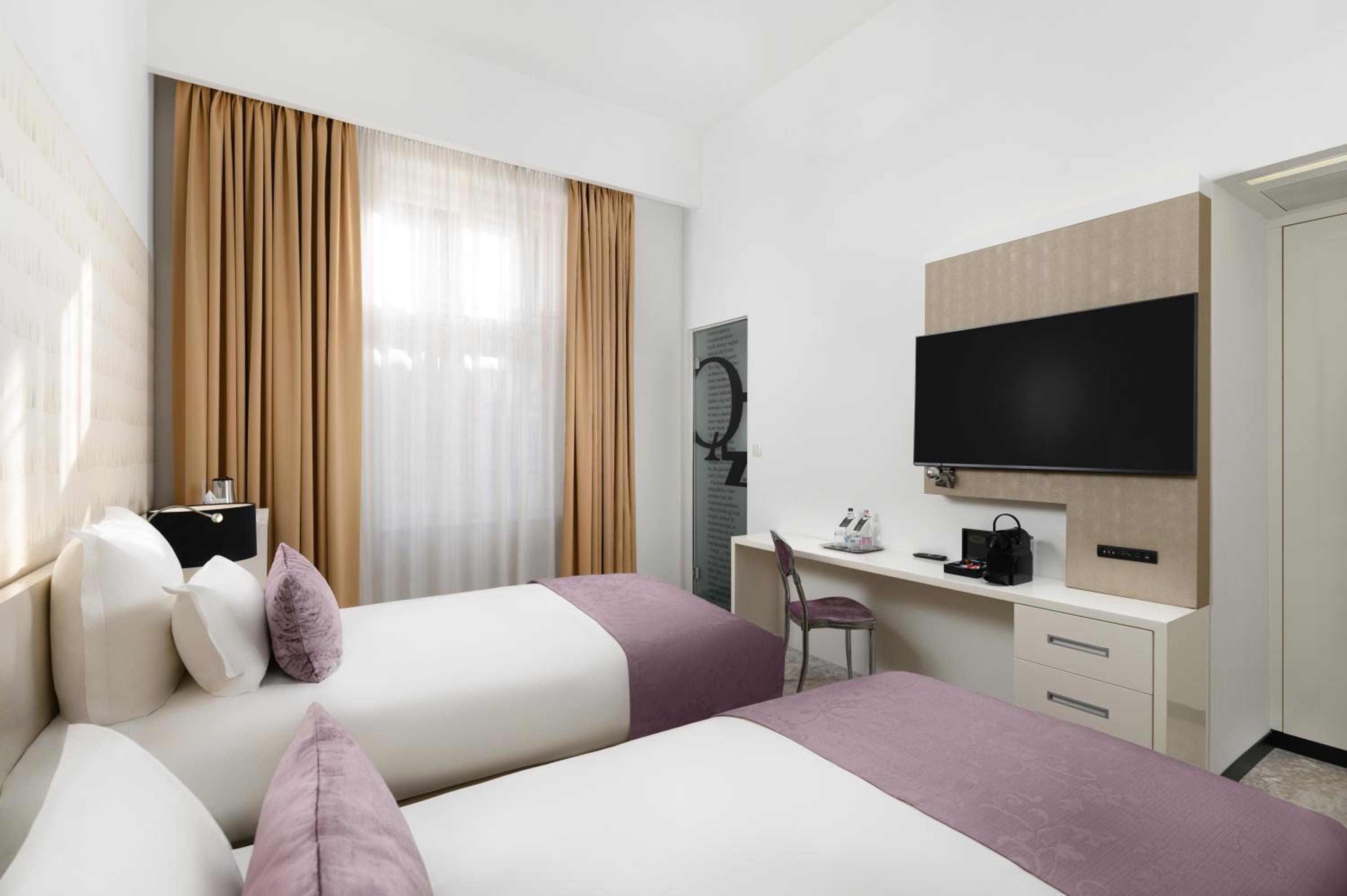 Superior Twin Room - Photo 9