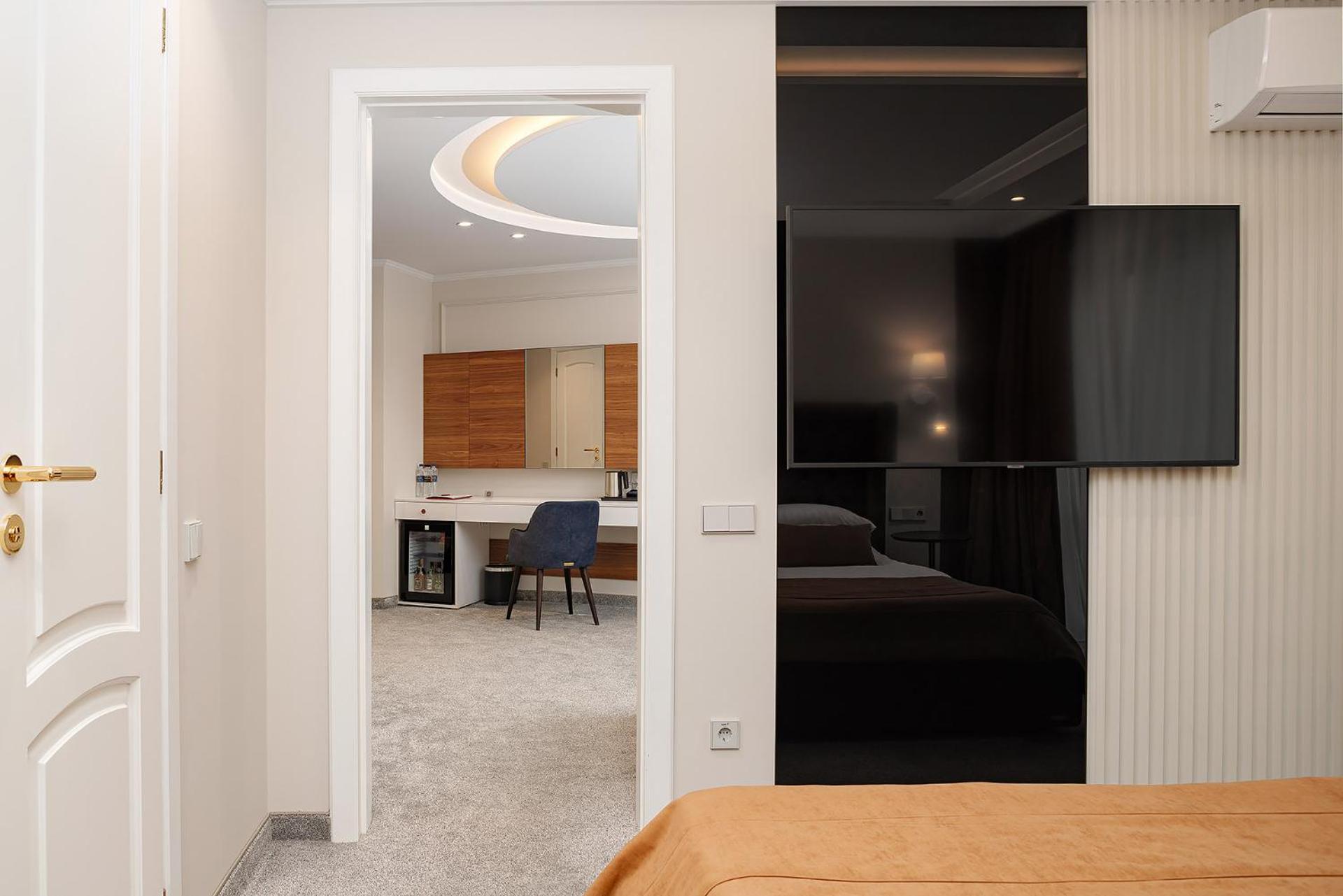 Suite - Photo 4