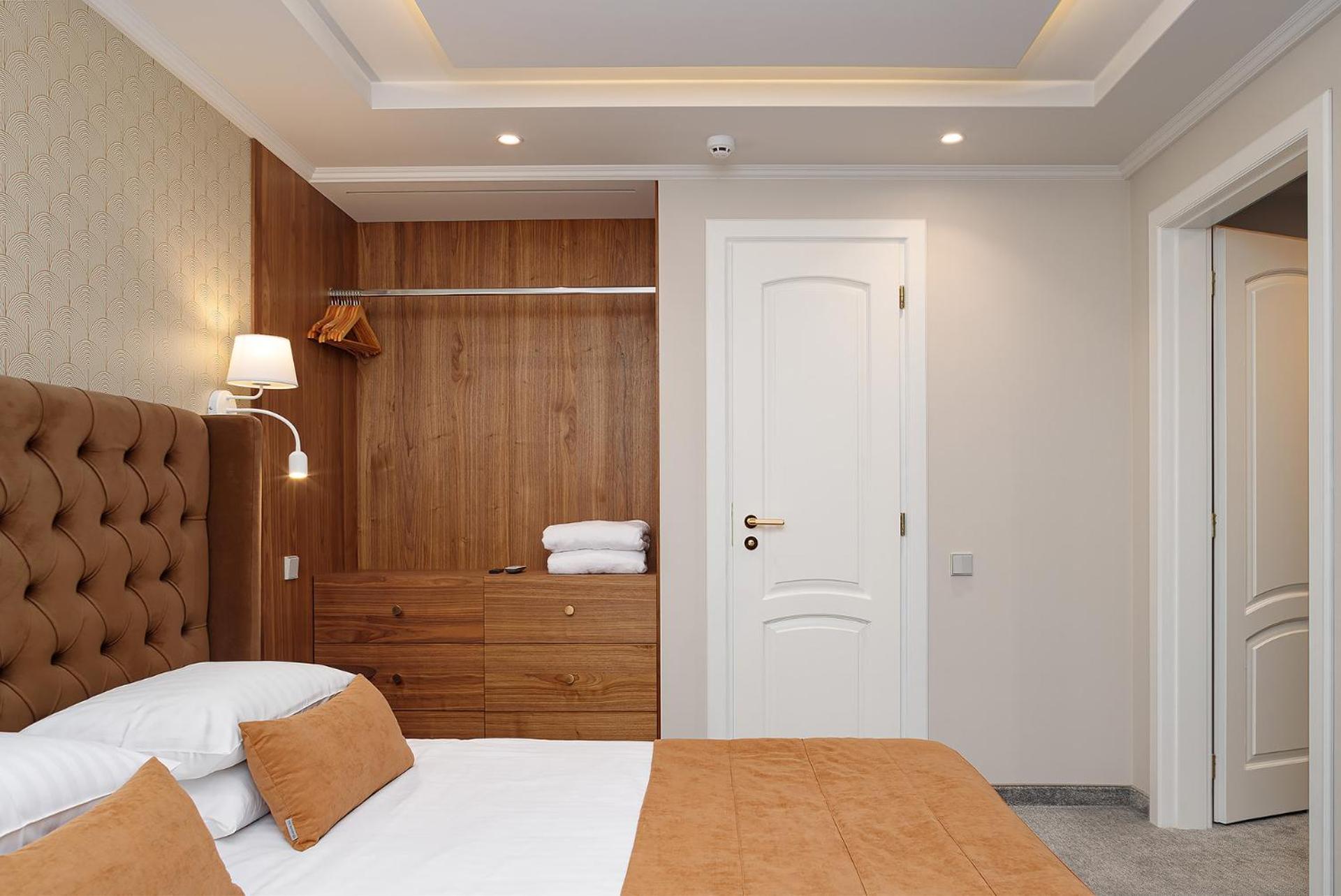 Suite - Photo 5