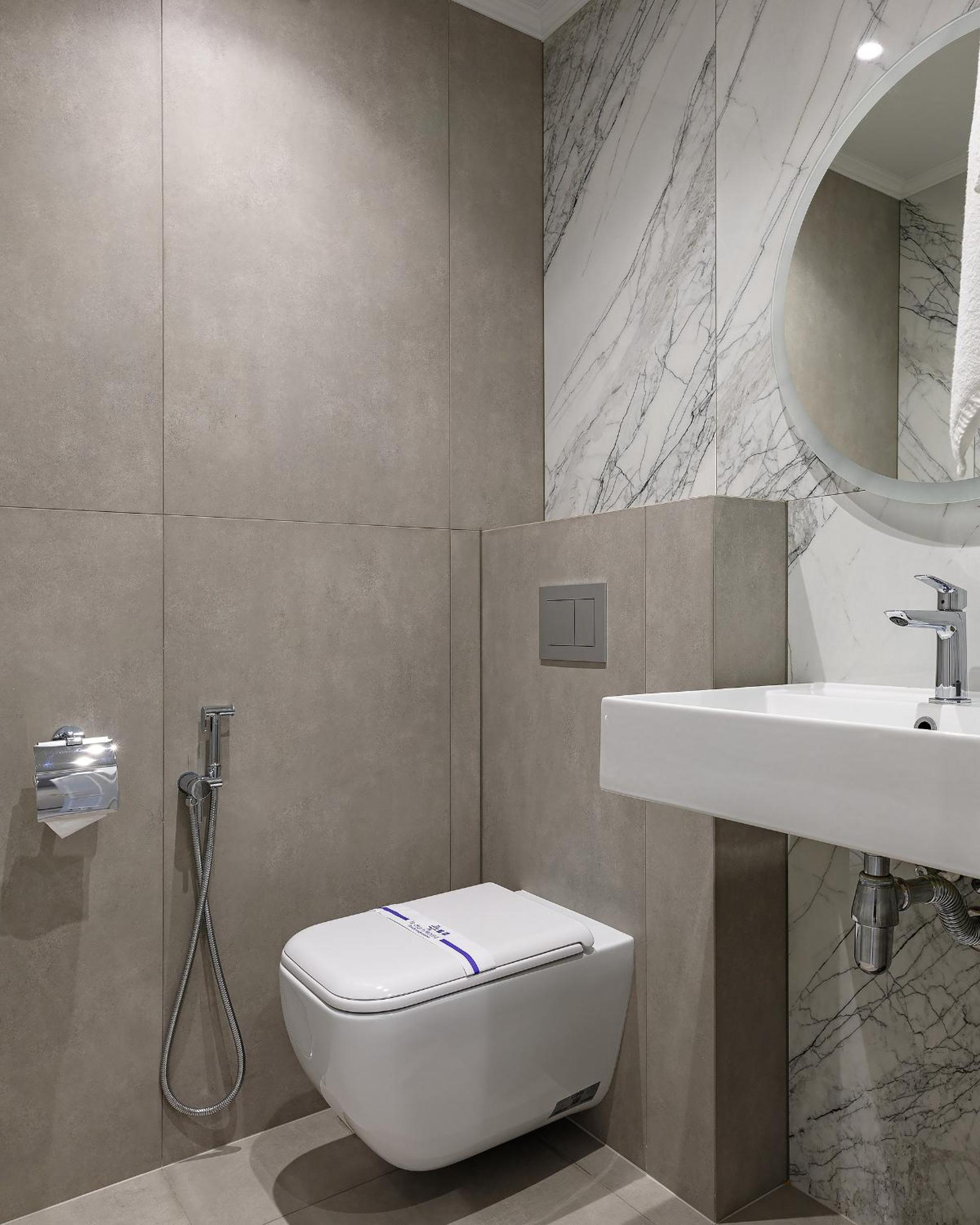 Suite - Photo 11