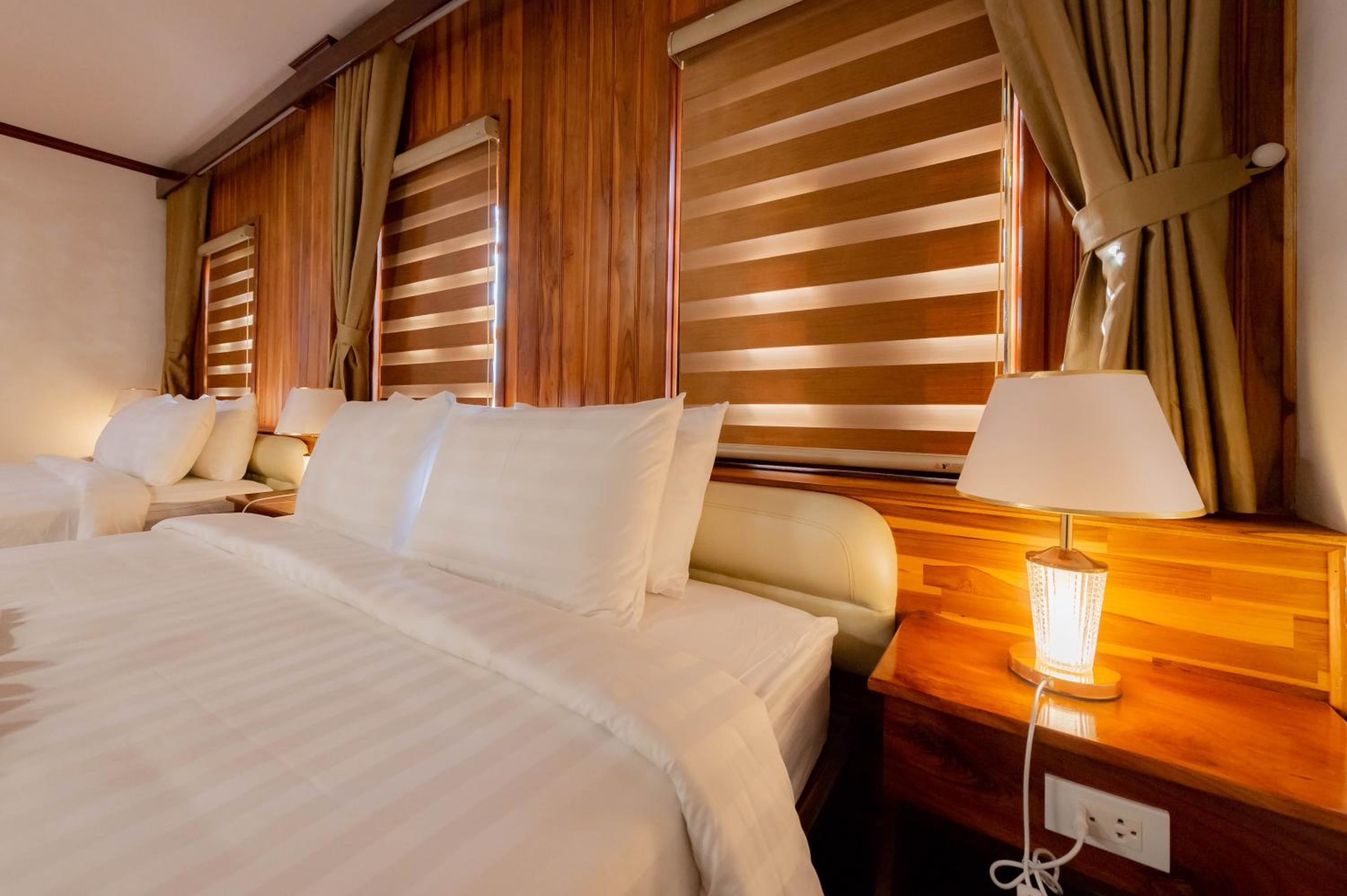 Twin Room - Photo 25
