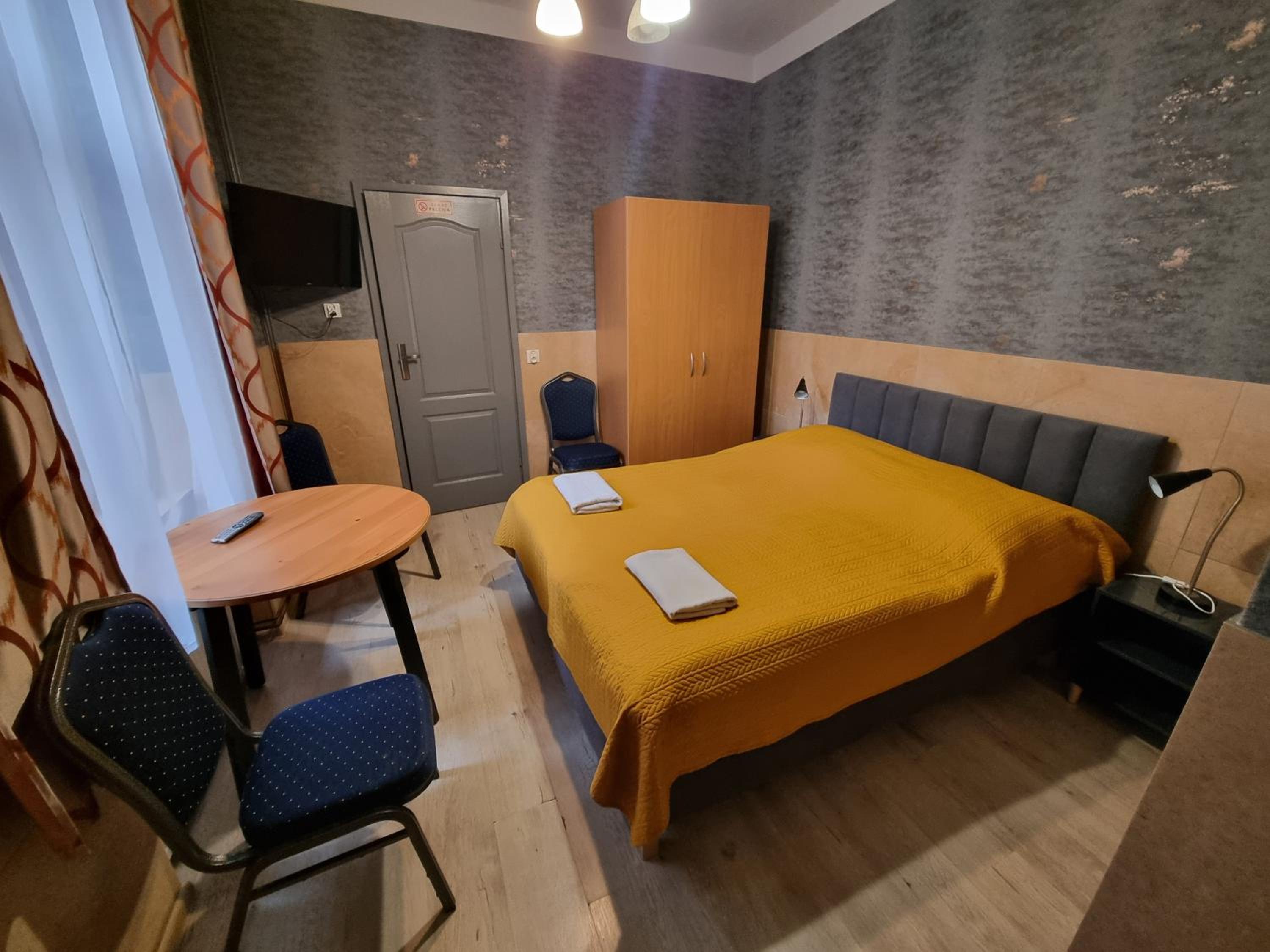 Economy Double Room photo 1