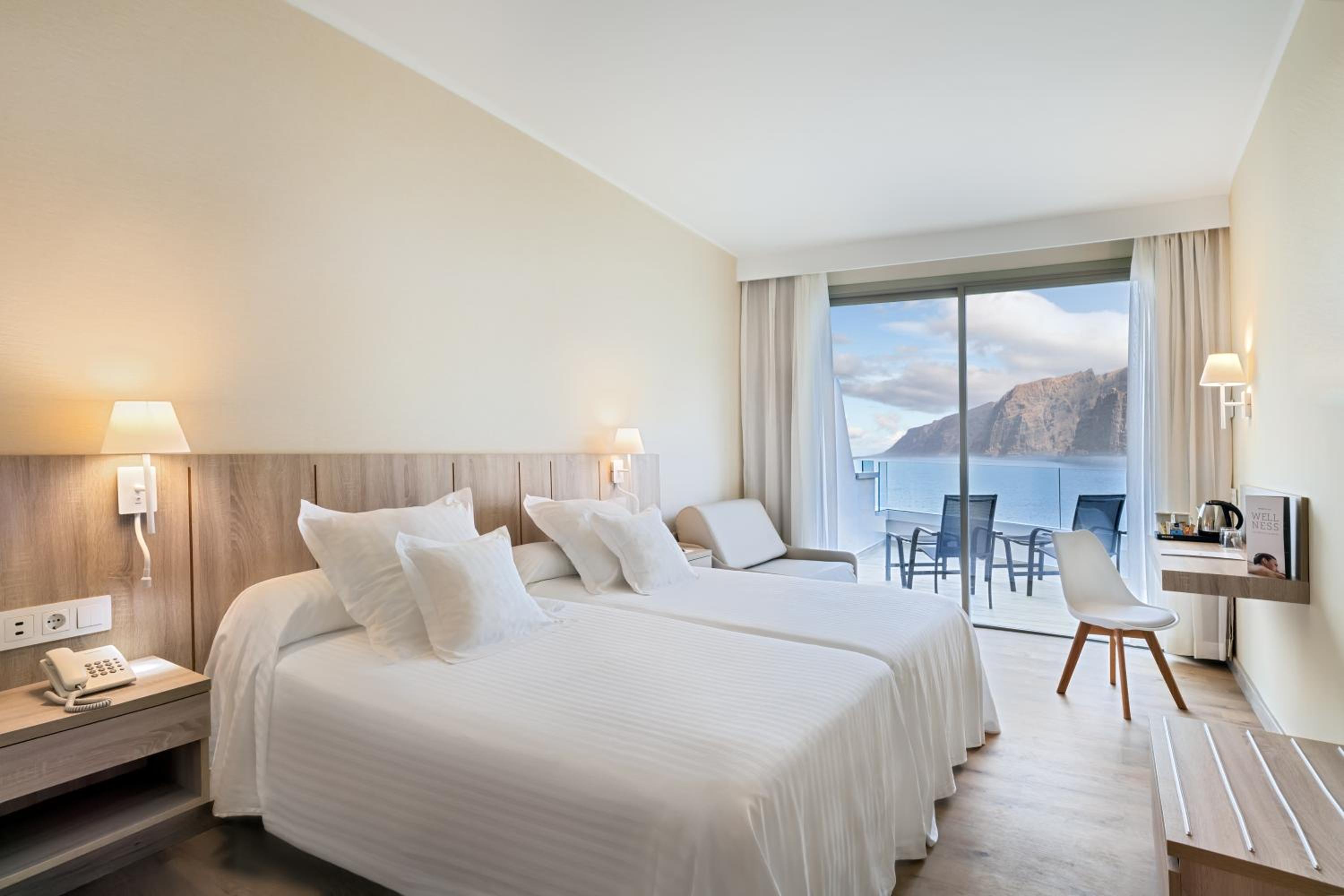 Deluxe Double Room with Sea View