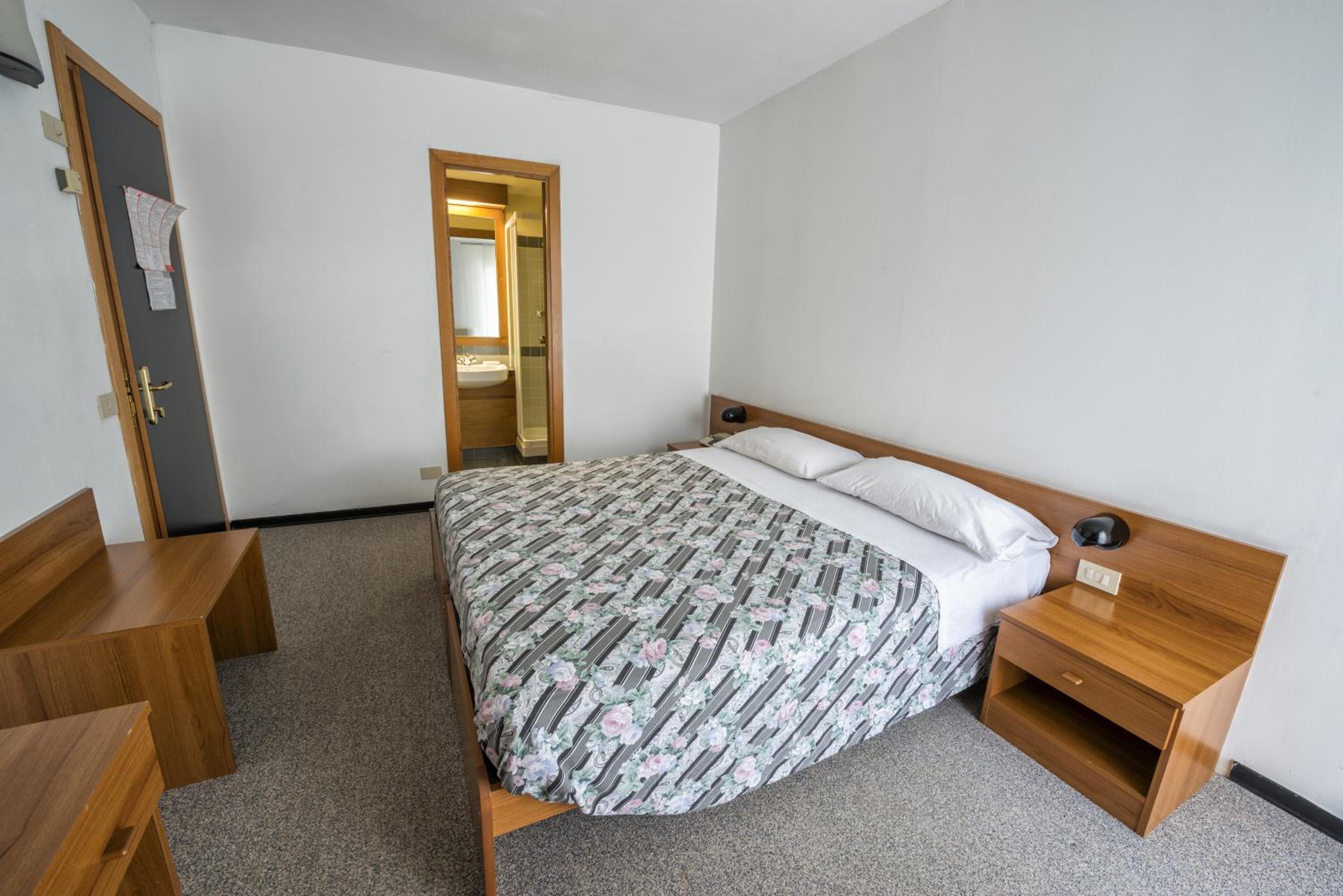 Double Or Twin Room photo 3