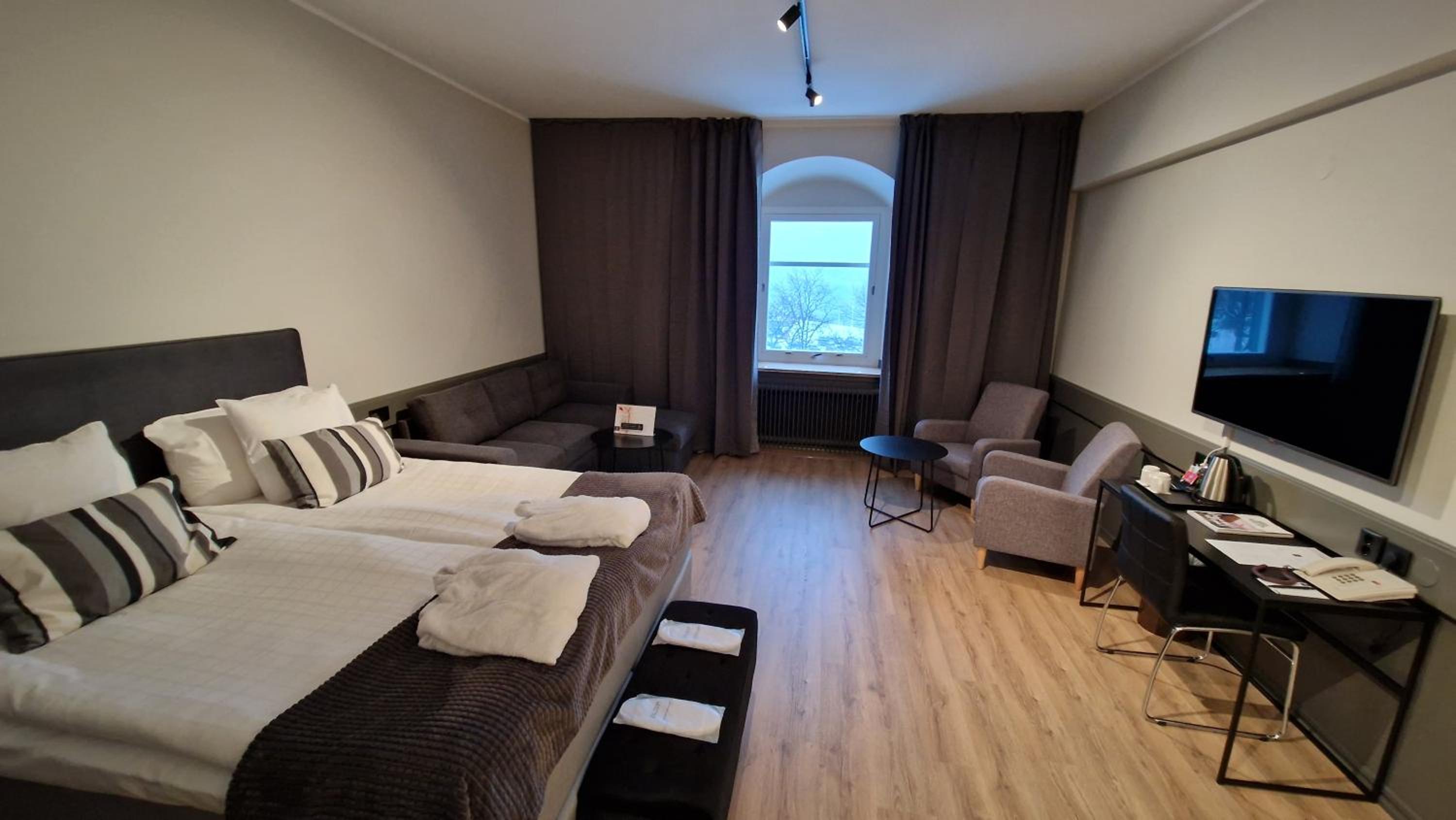 Executive Family 4 With Sea View - Photo 1