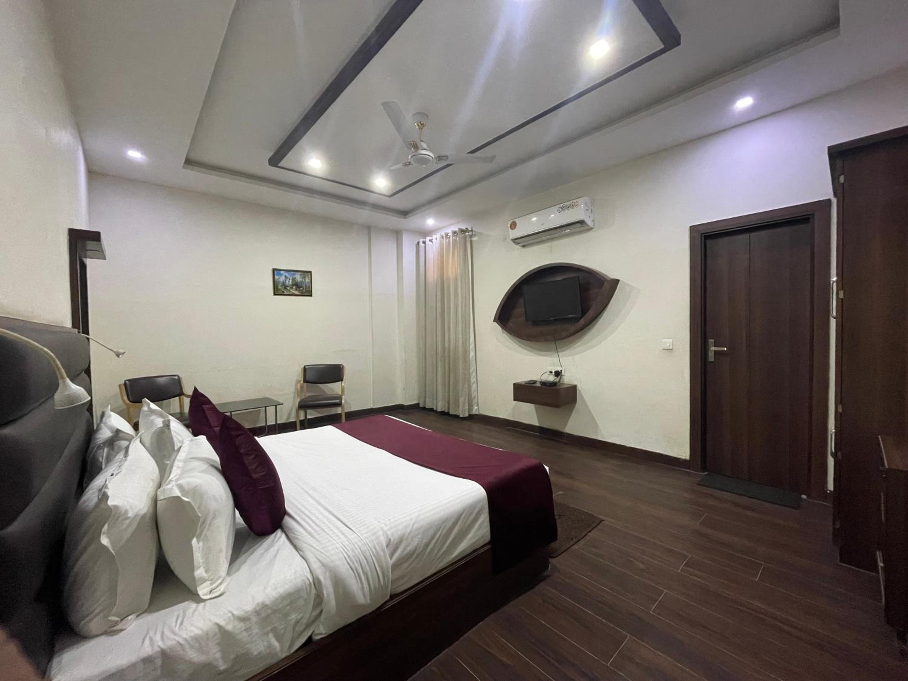 Superior King Room