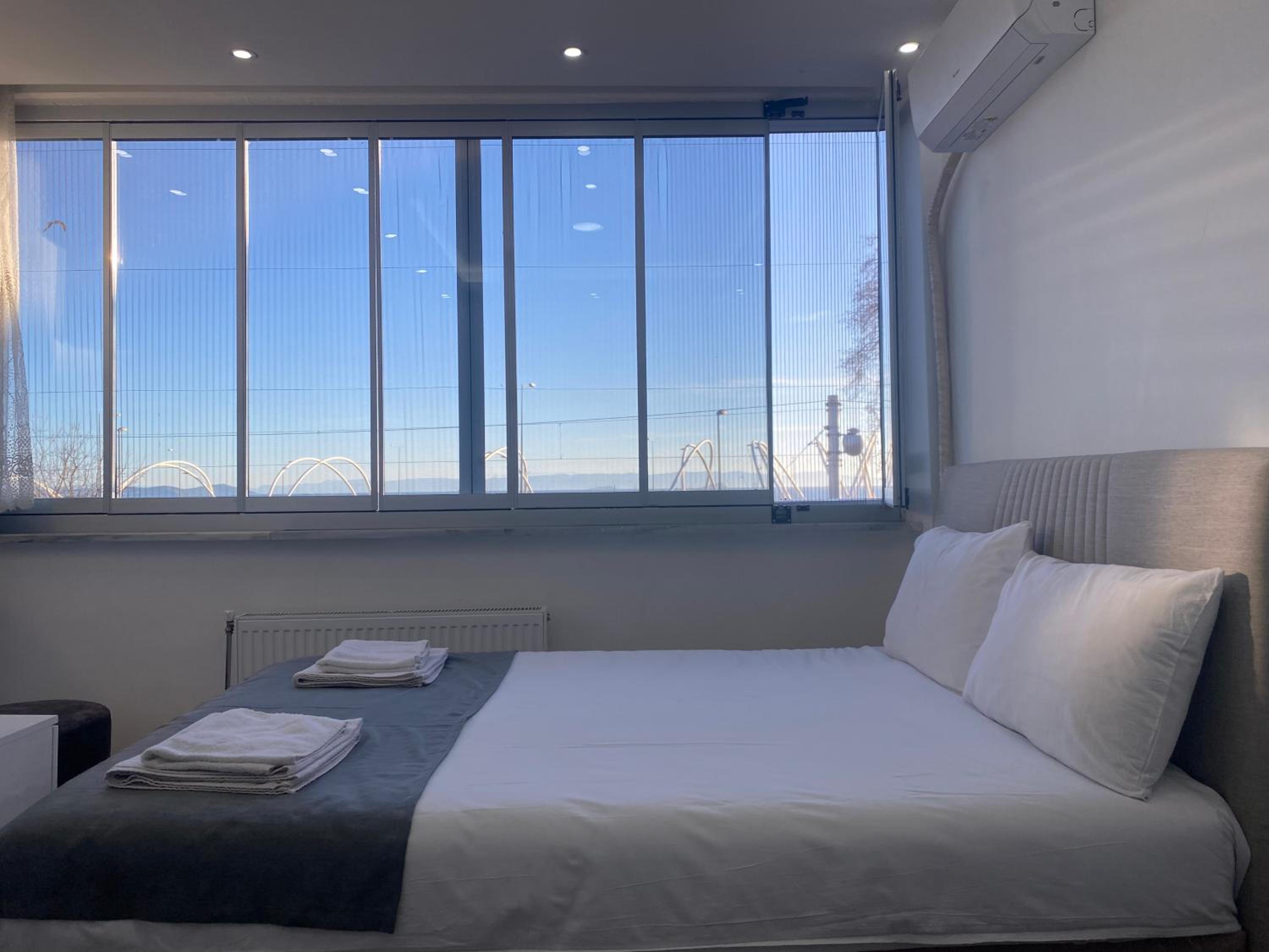 Deluxe Double Room with Sea View photo 1