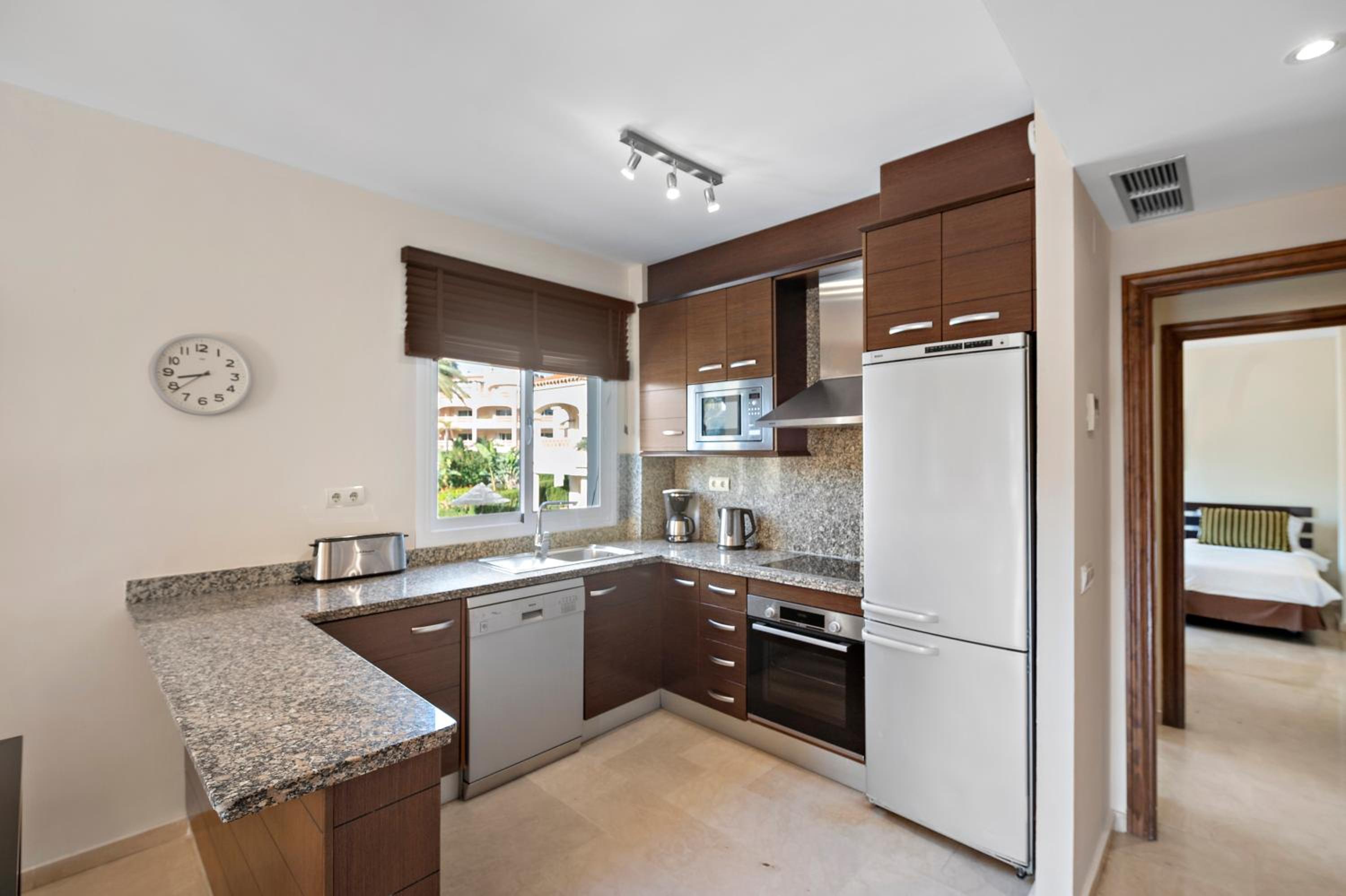 Premium Plus Two Bedroom Suite with Sea View thumbnail 6