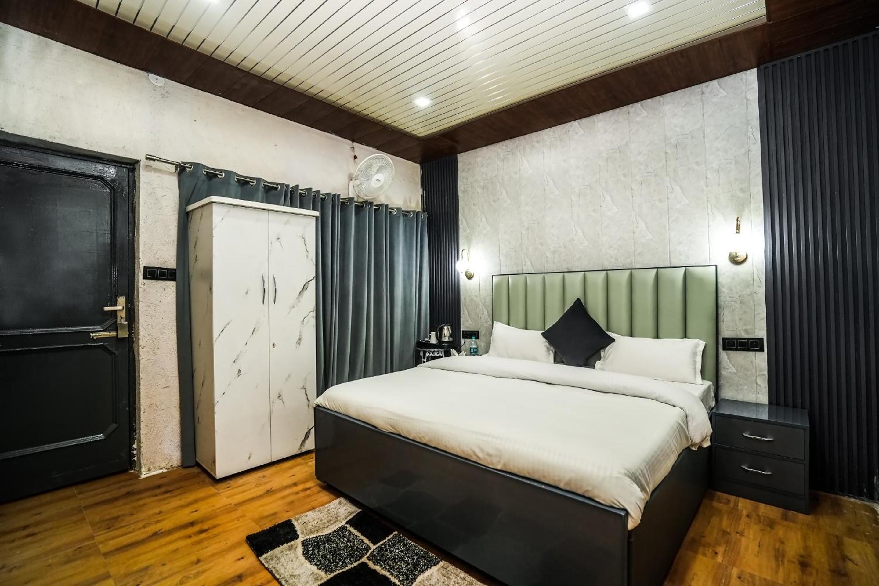 Double Room With Lake View