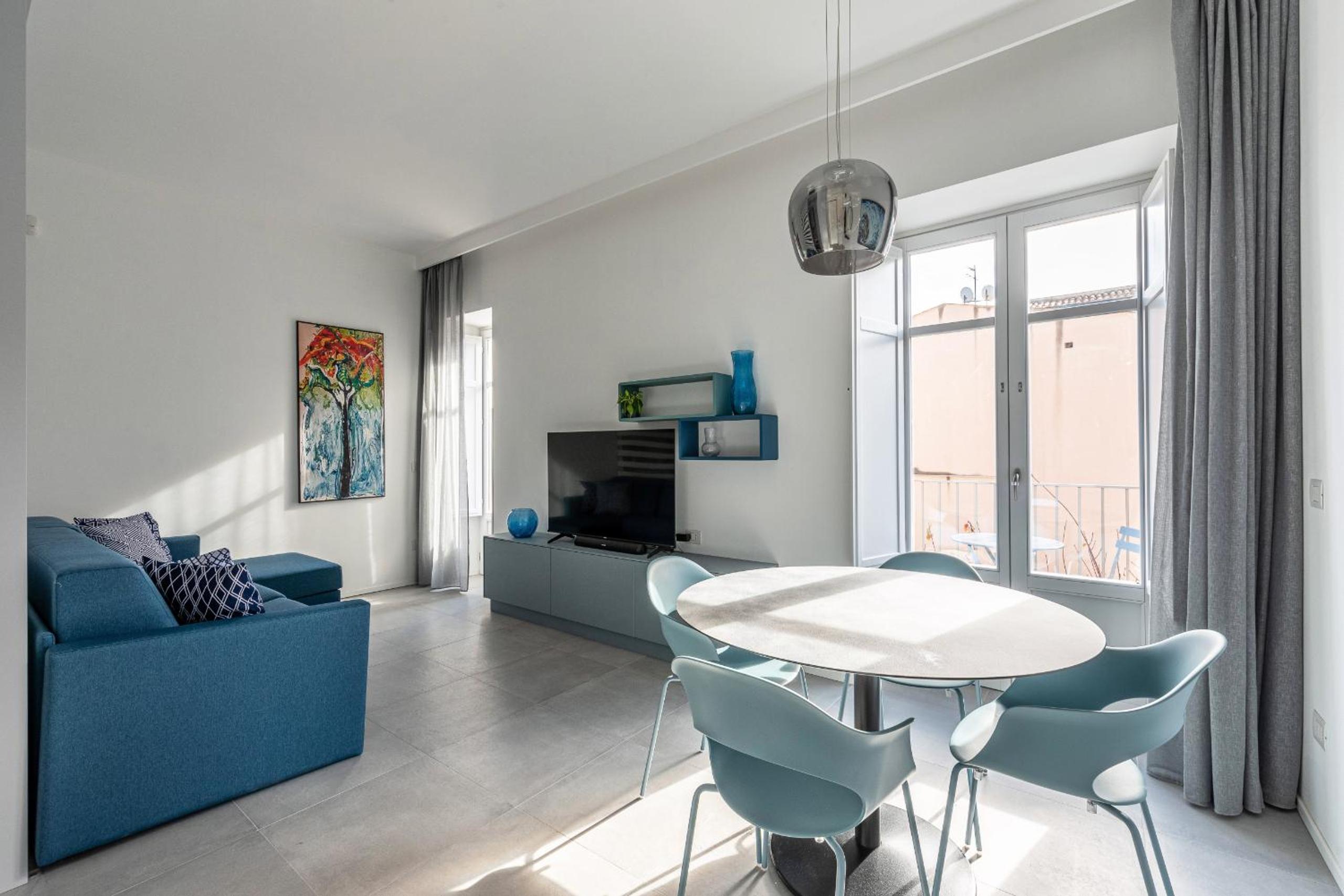One-Bedroom Apartment