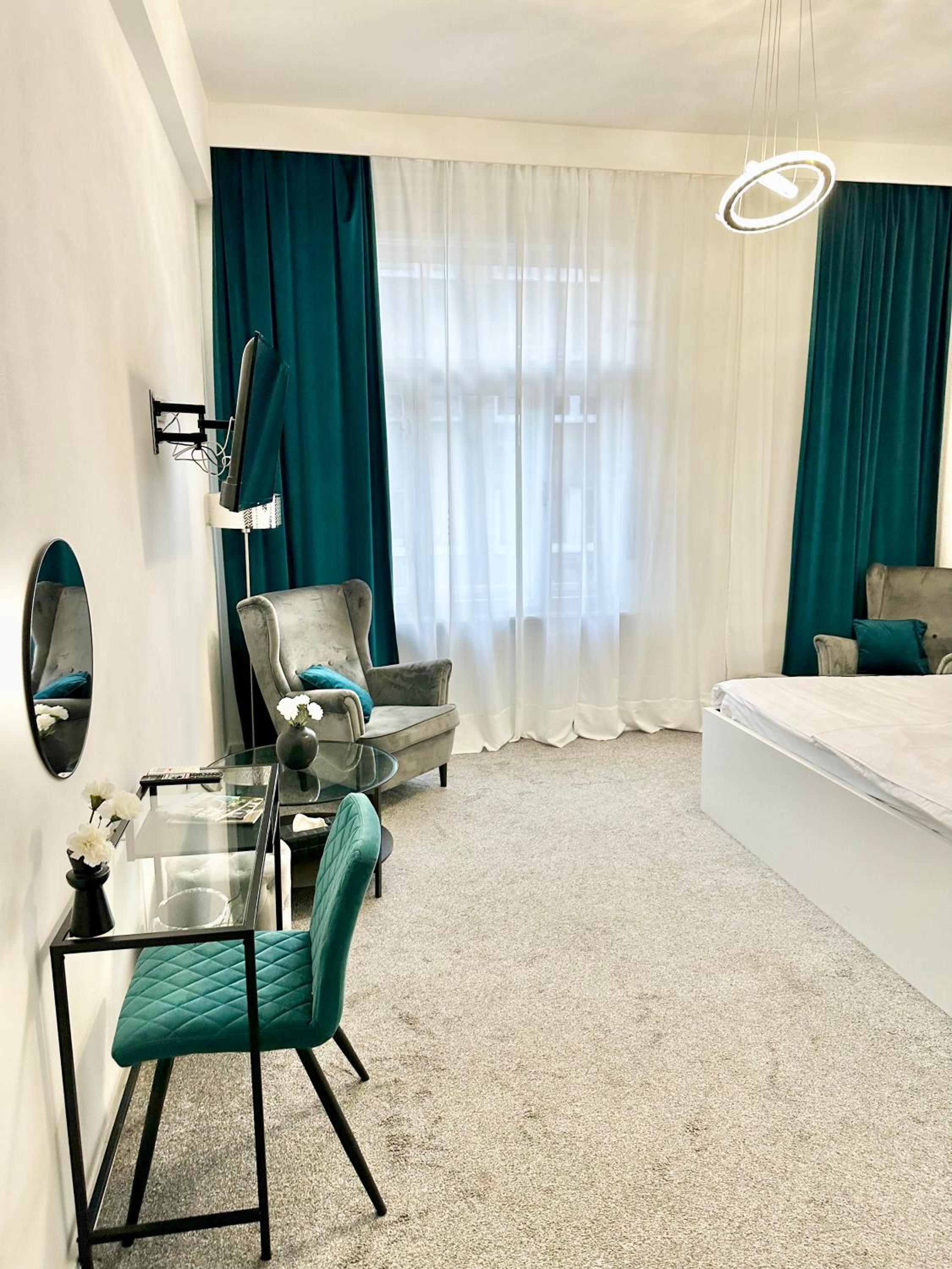Double Room - Photo 9