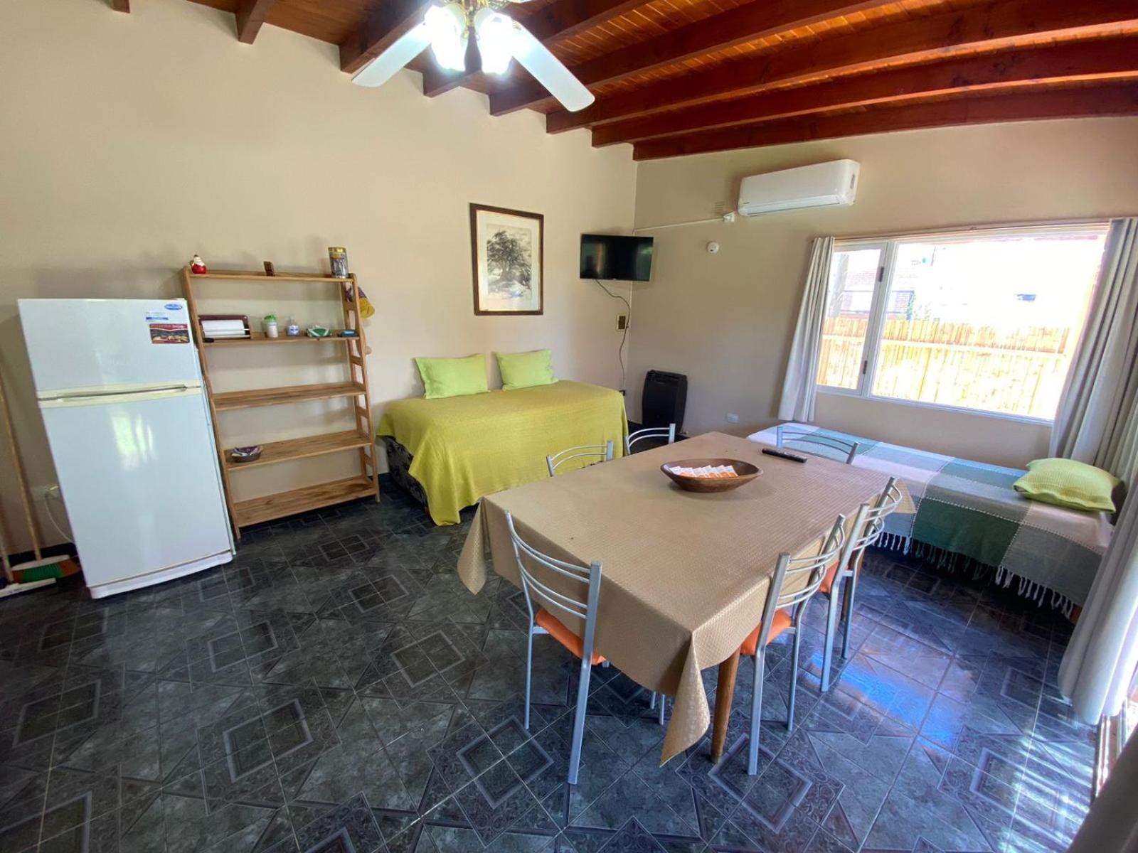 One-Bedroom House photo 2