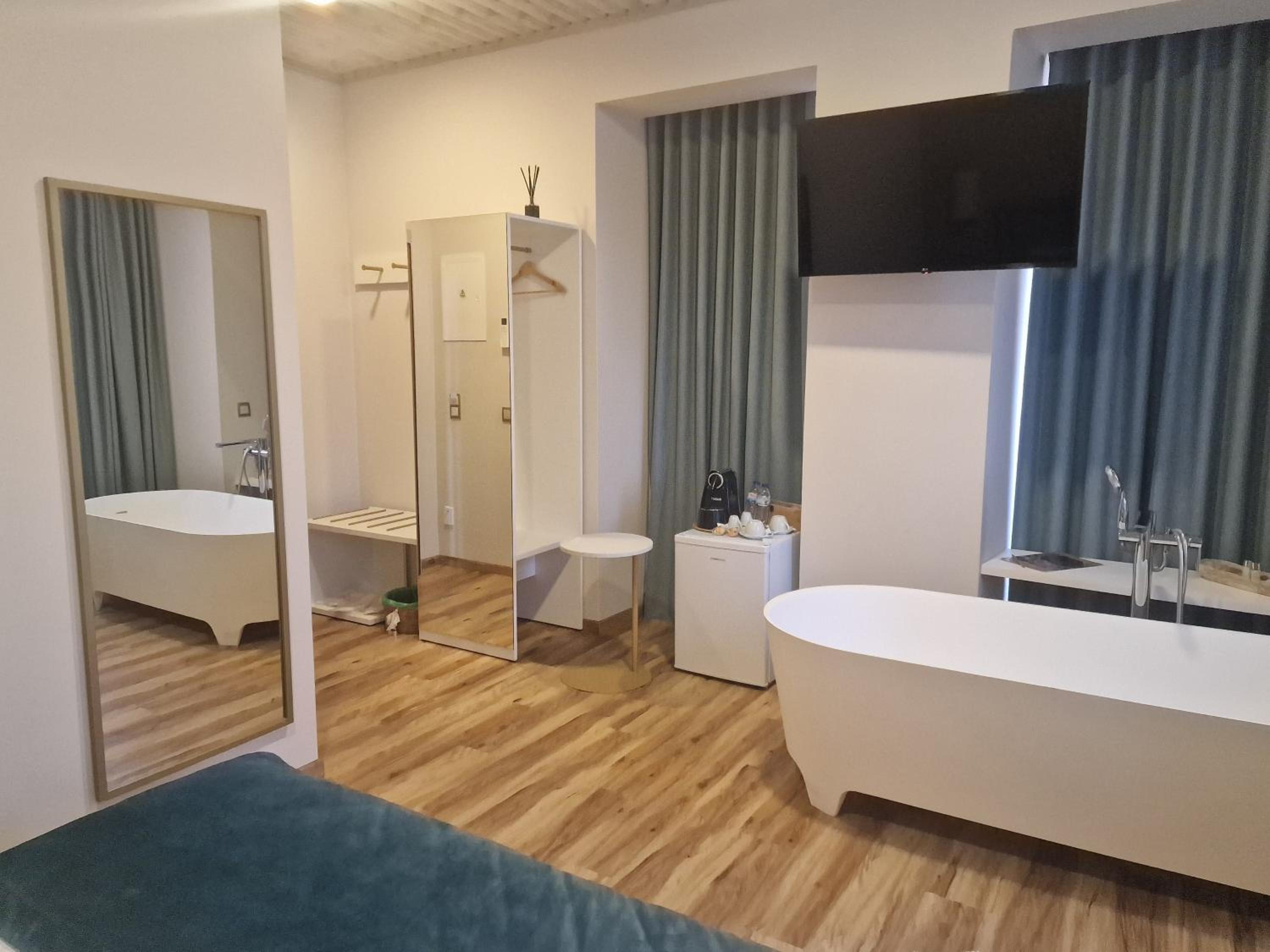 King Room with Garden View photo 2