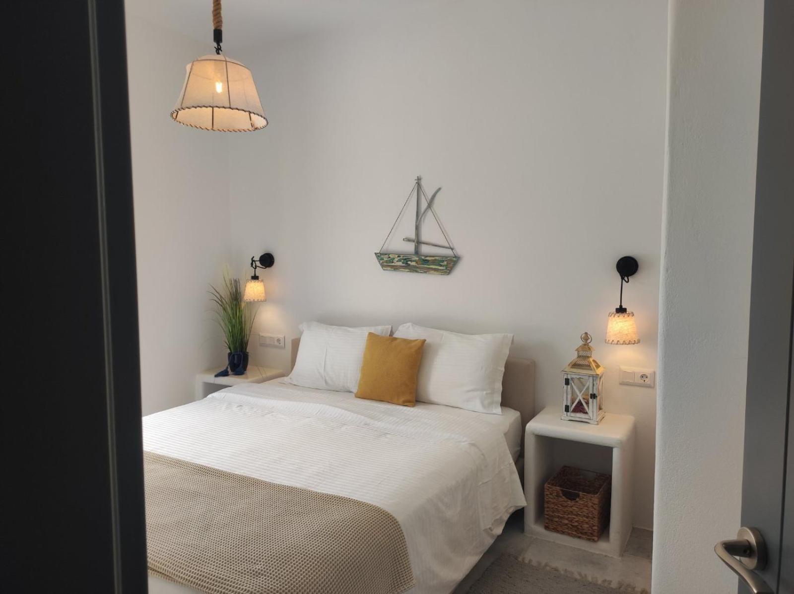 Three-Bedroom House photo 2