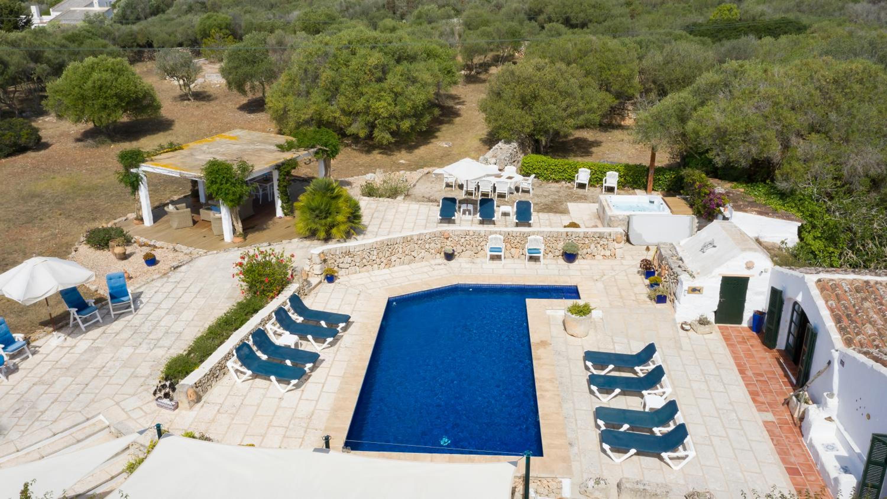 Villa photo 3