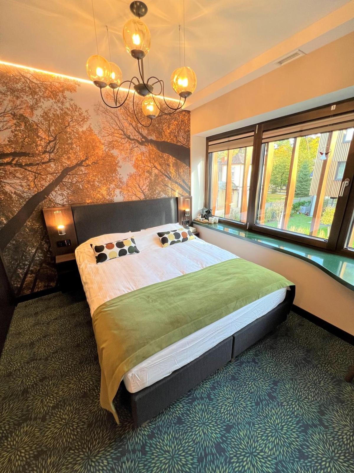 Deluxe King Room - Photo 1