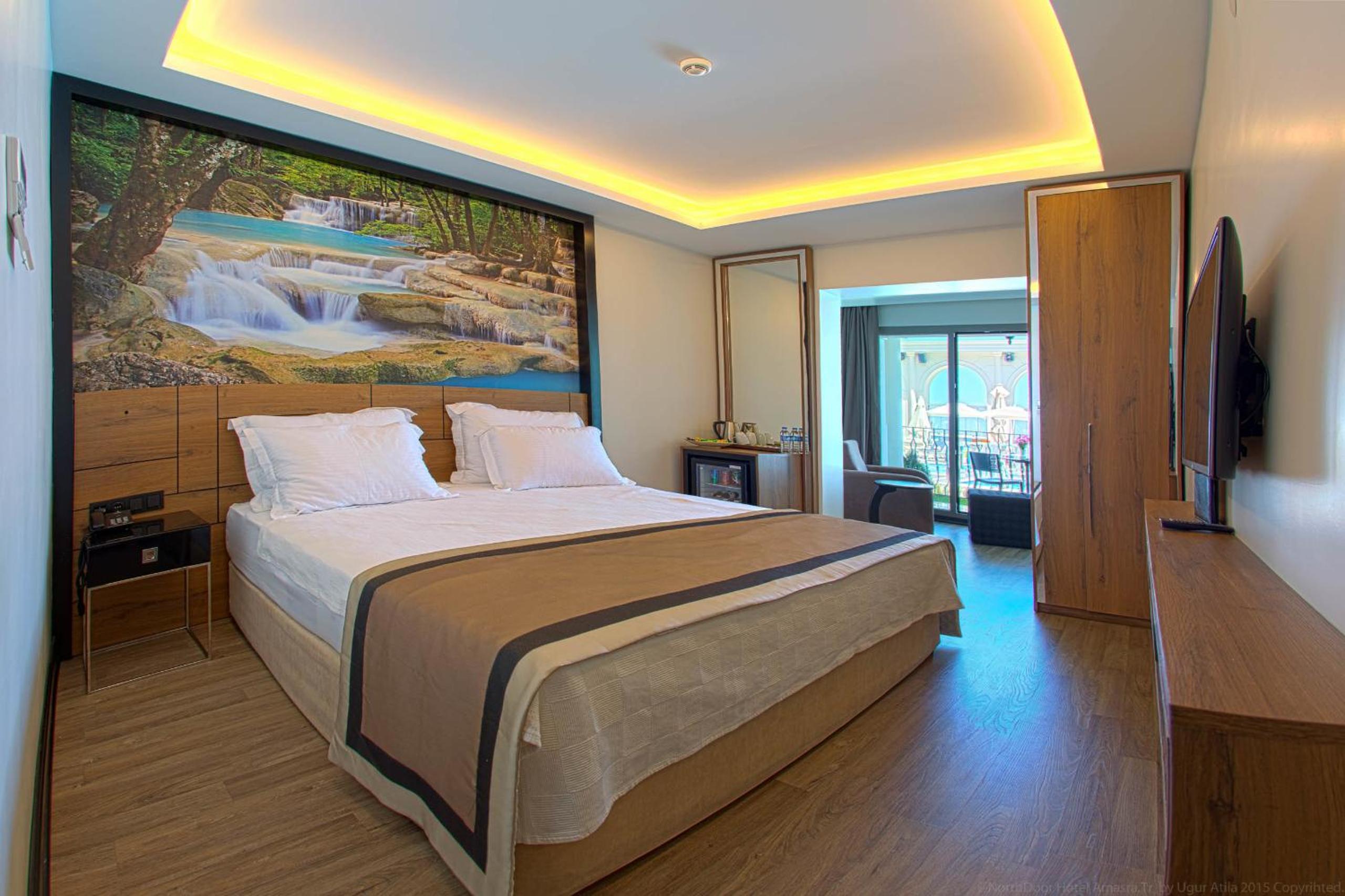 Deluxe Double or Twin Room with Sea View