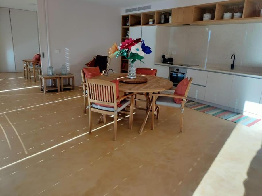 One-Bedroom Apartment - Photo 5