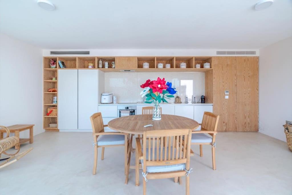 One-Bedroom Apartment - Photo 3