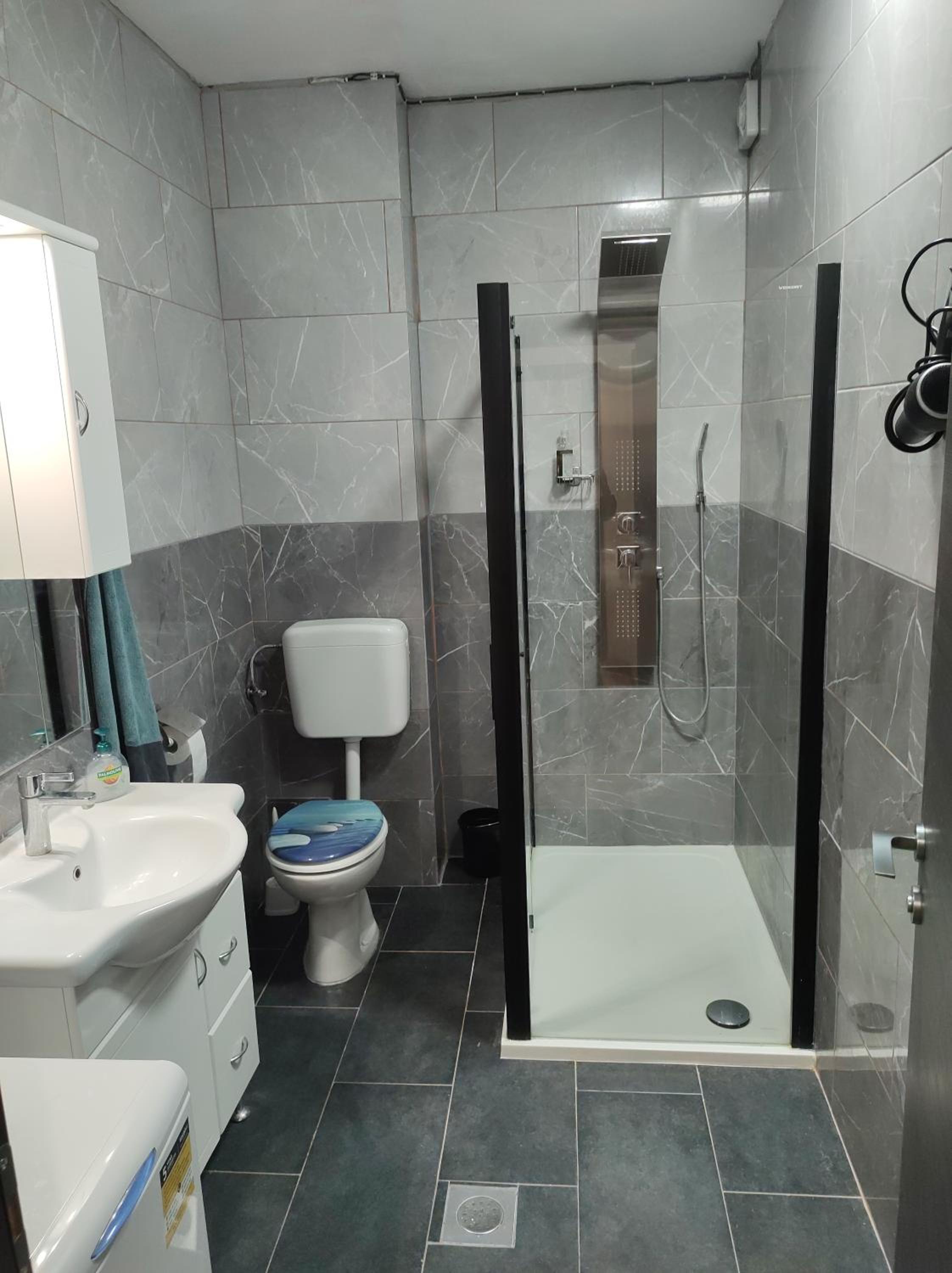 Apartment - Ground Floor - Photo 11