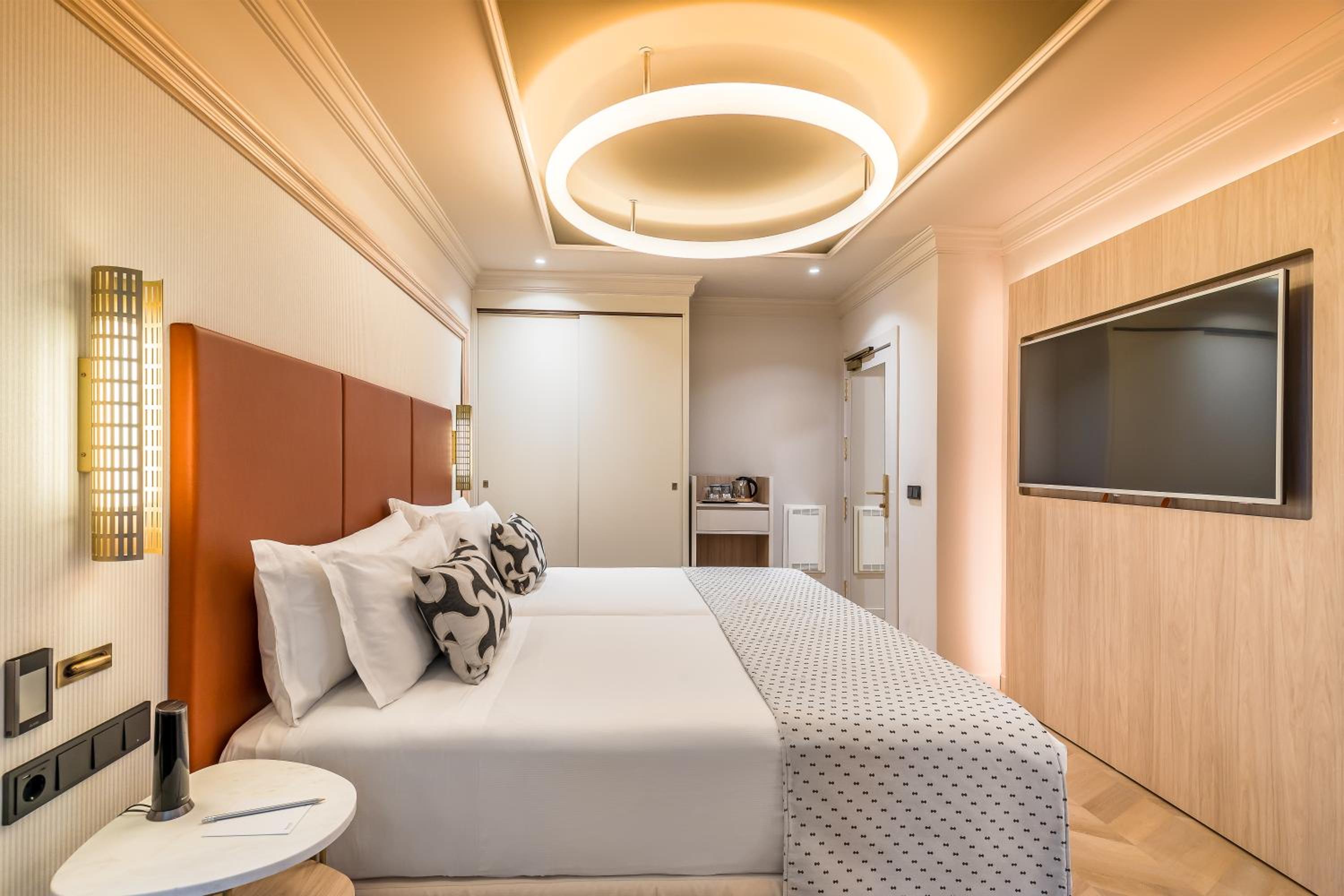 Double Room - Photo 1