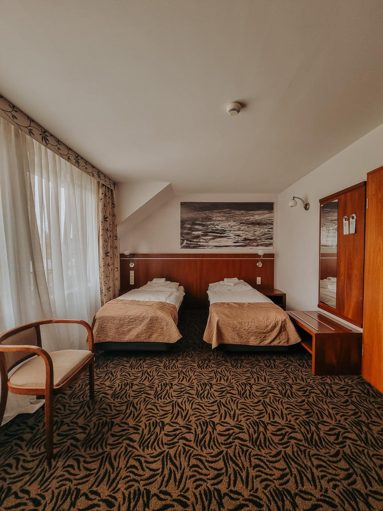Double or Twin Room with Shower photo 2
