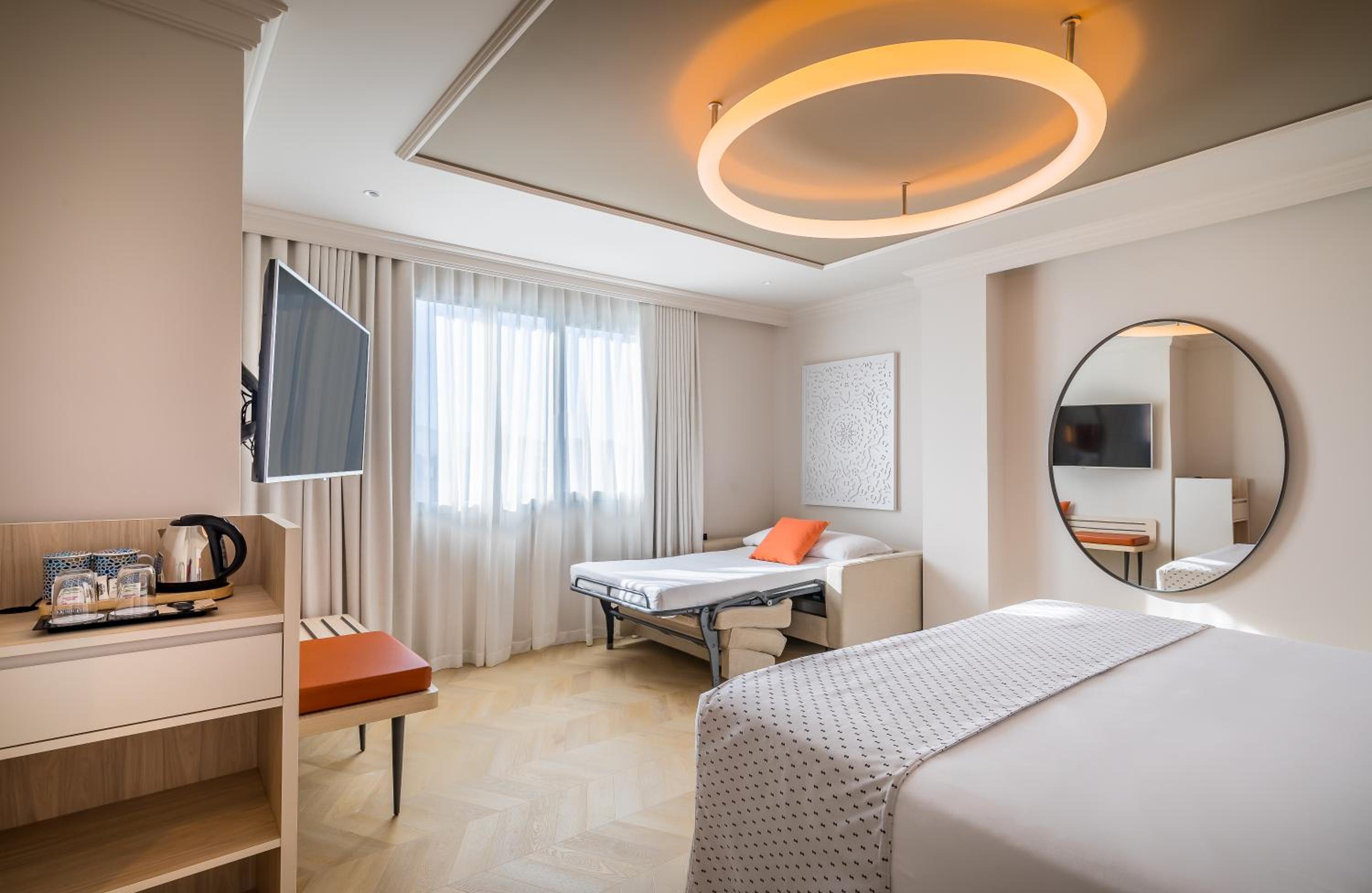 Triple Room (3 Adults) - Photo 10