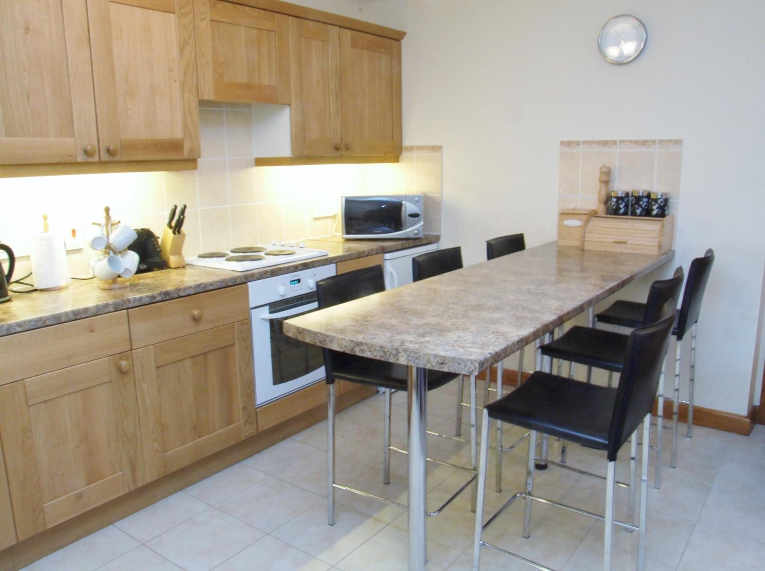 Three-Bedroom House photo 2