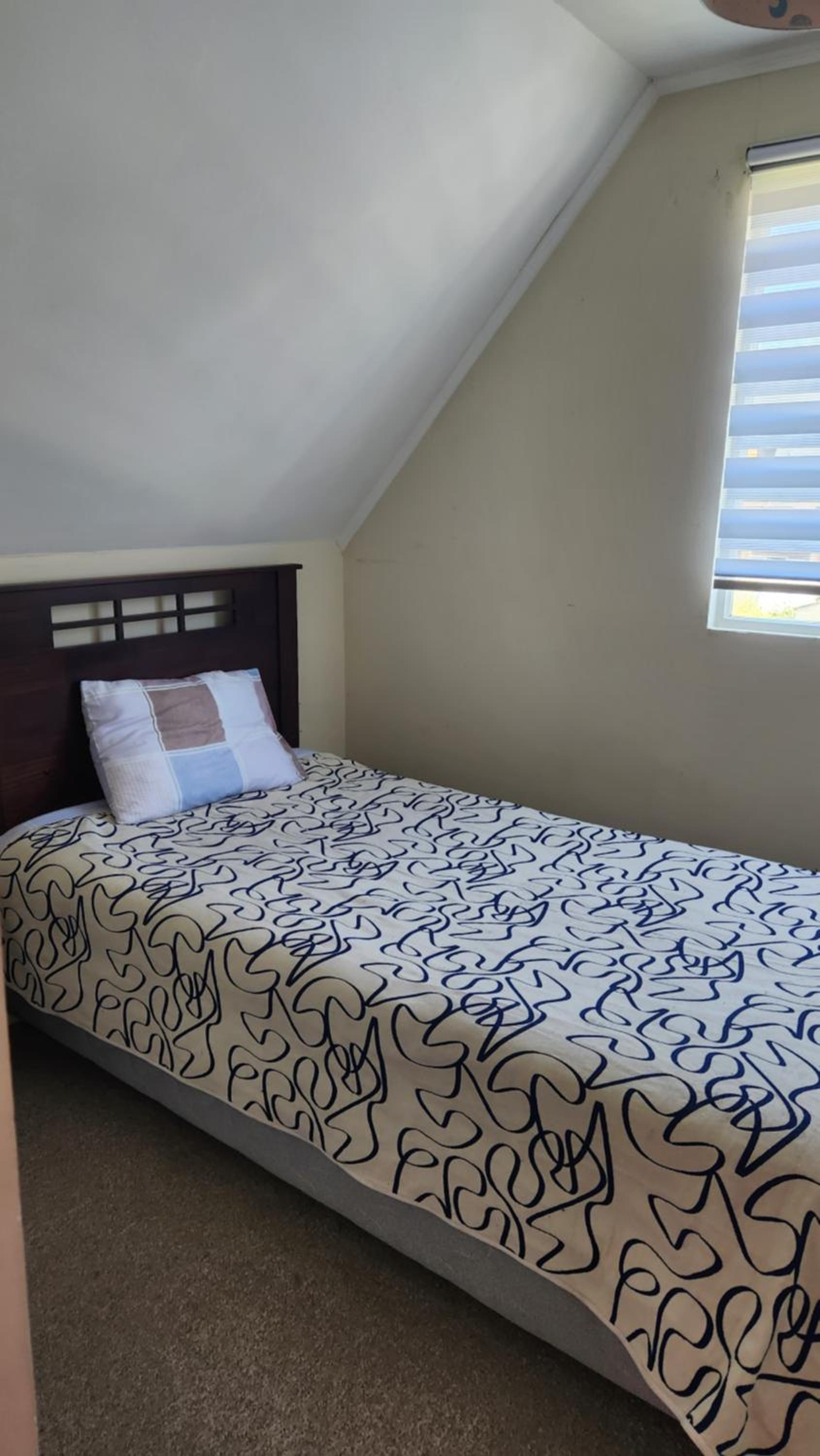 Three-Bedroom House photo 2