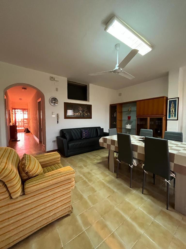 Three-Bedroom House photo 3
