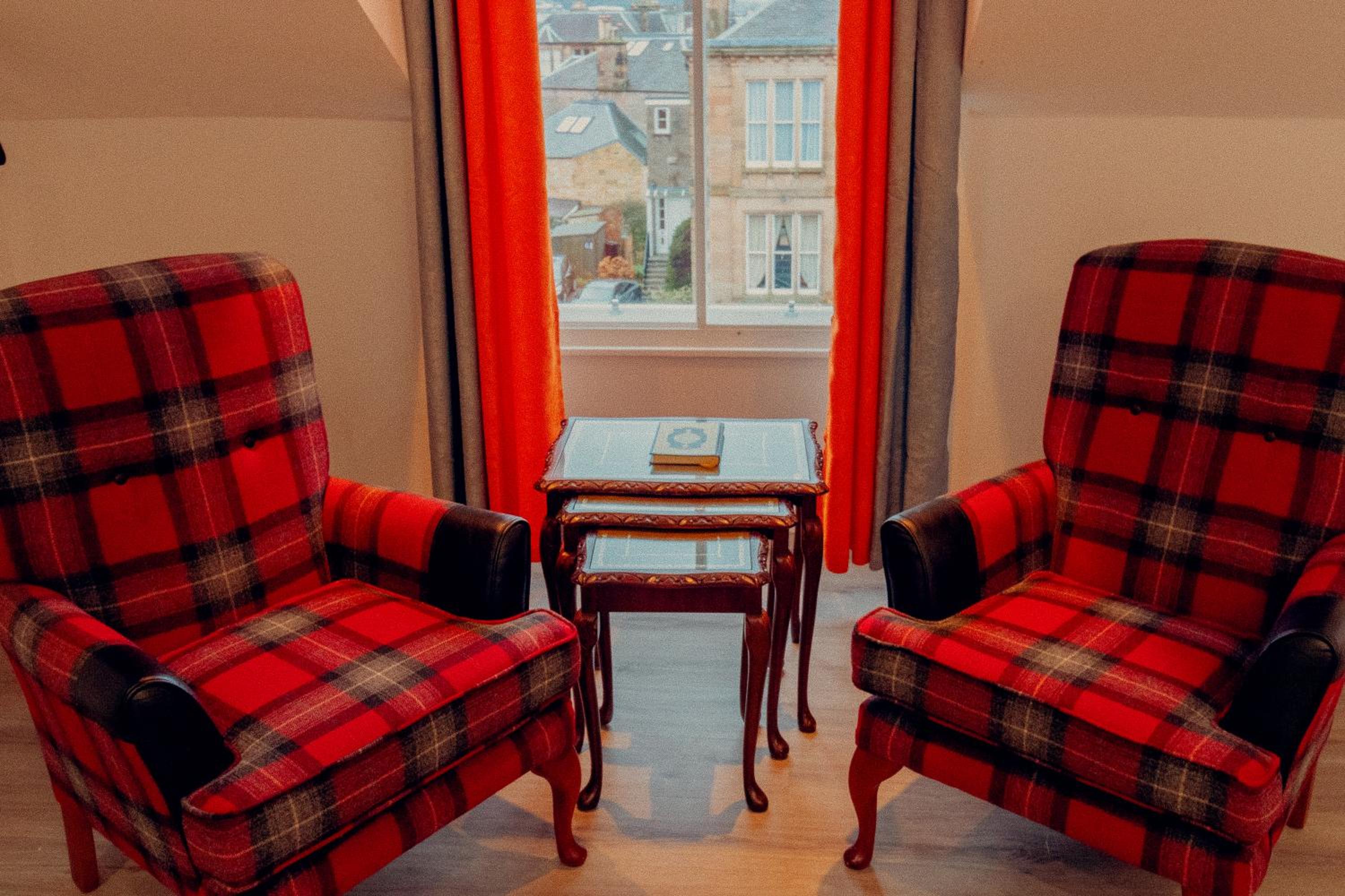 Deluxe Family Studio