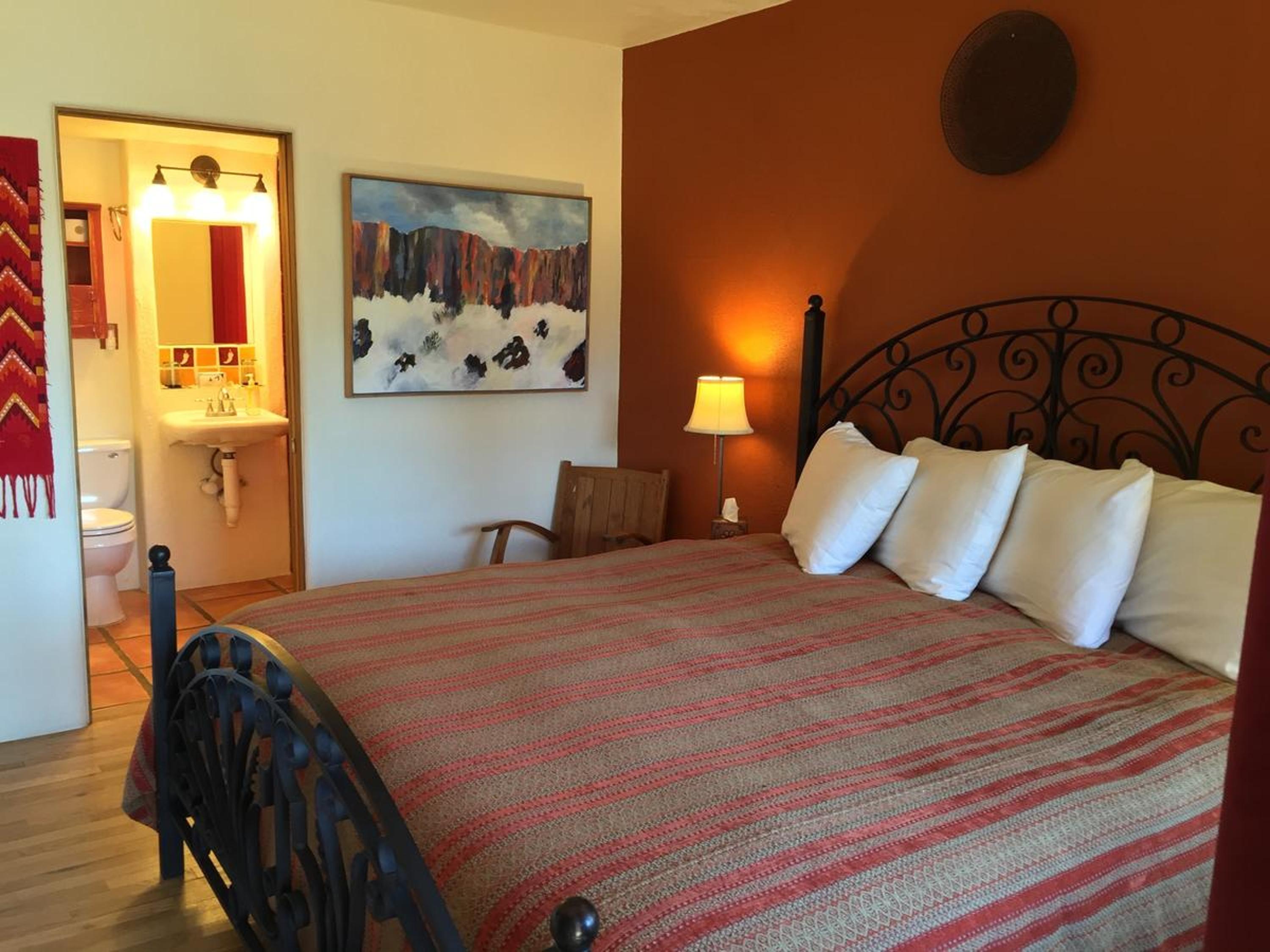 Deluxe King Room photo 1