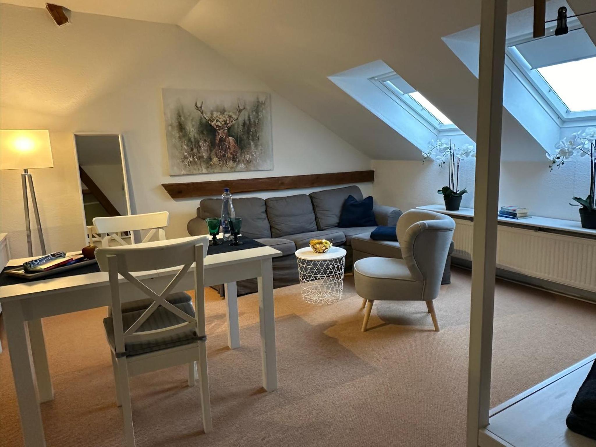 Standard Twin Room With Shared Bathroom And Tv photo 1