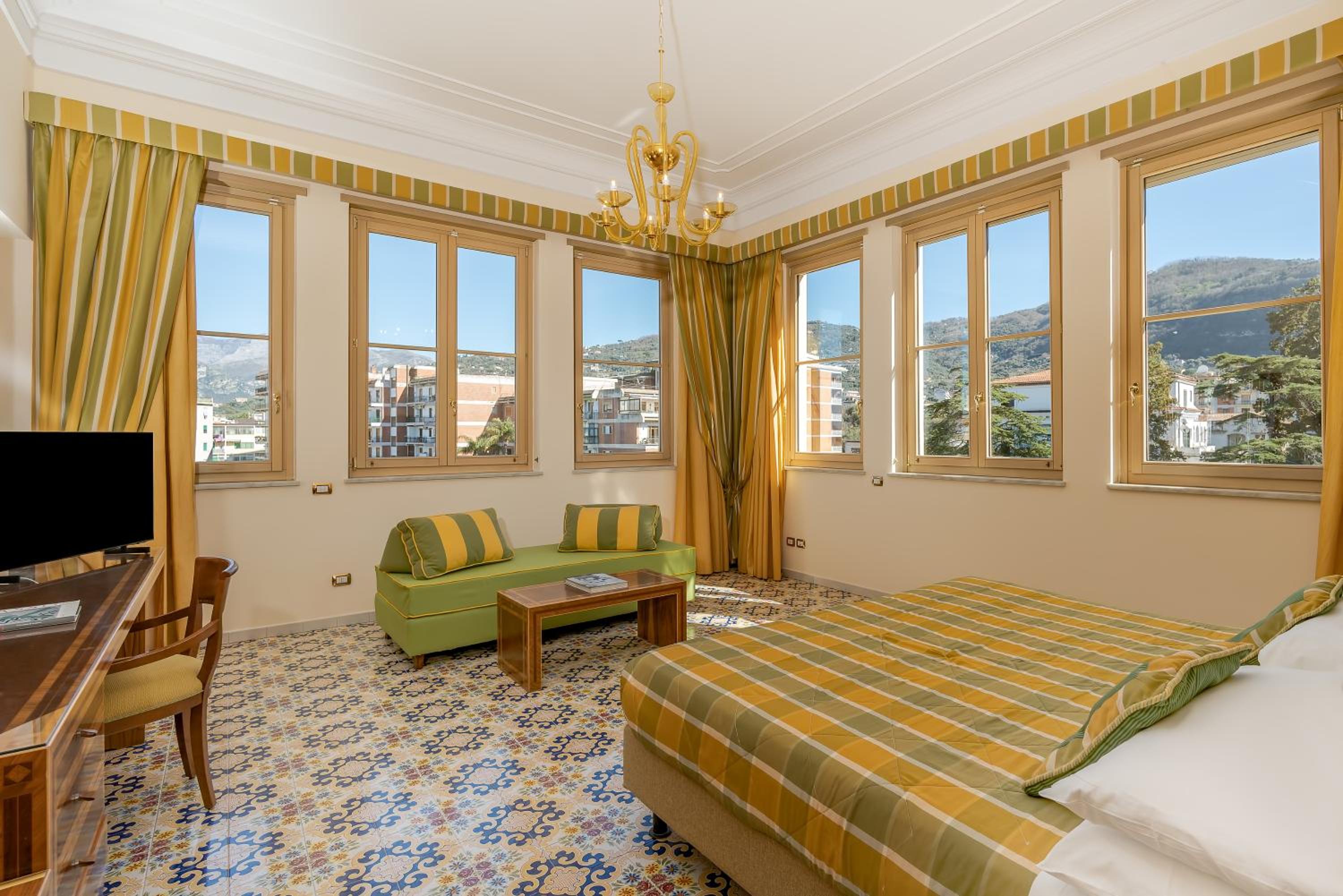 Large Double or Twin Room